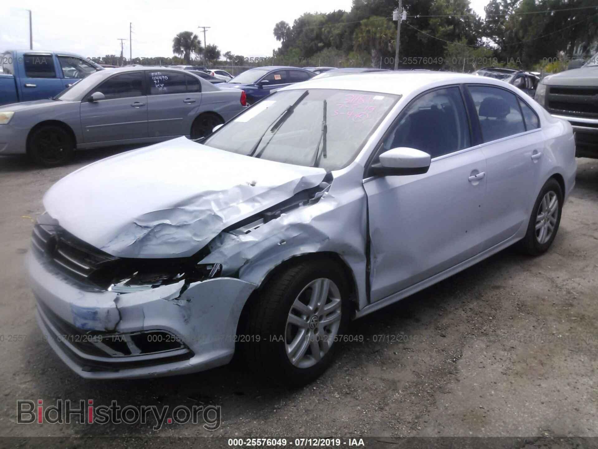 2017 VOLKSWAGEN JETTA - VIN: 3VW2B7AJ6HM241828 - Фото 2