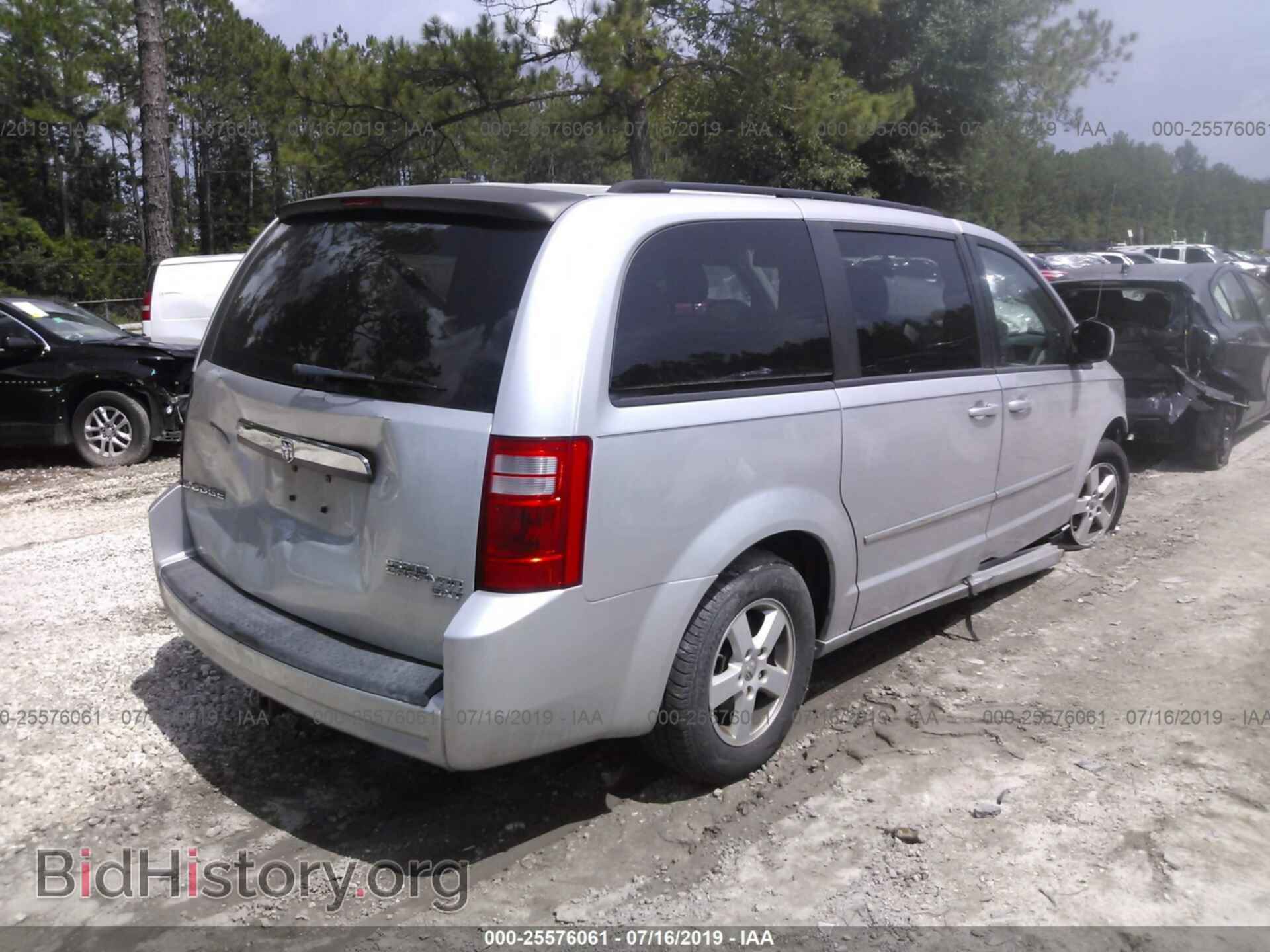 2010 DODGE GRAND CARAVAN - VIN: 2D4RN5D11AR458875 - Photo 4