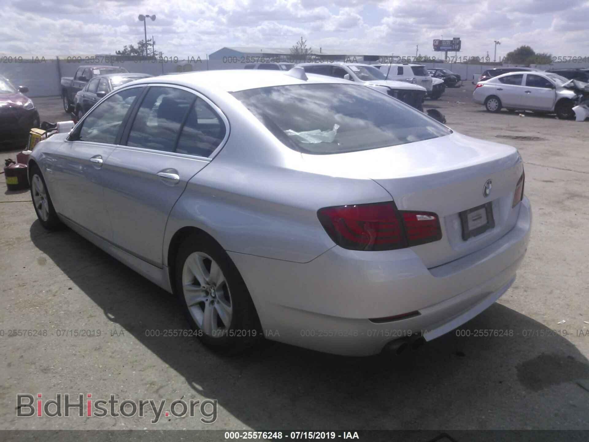 2011 BMW 528 - VIN: WBAFR1C50BC740191 - Фото 3