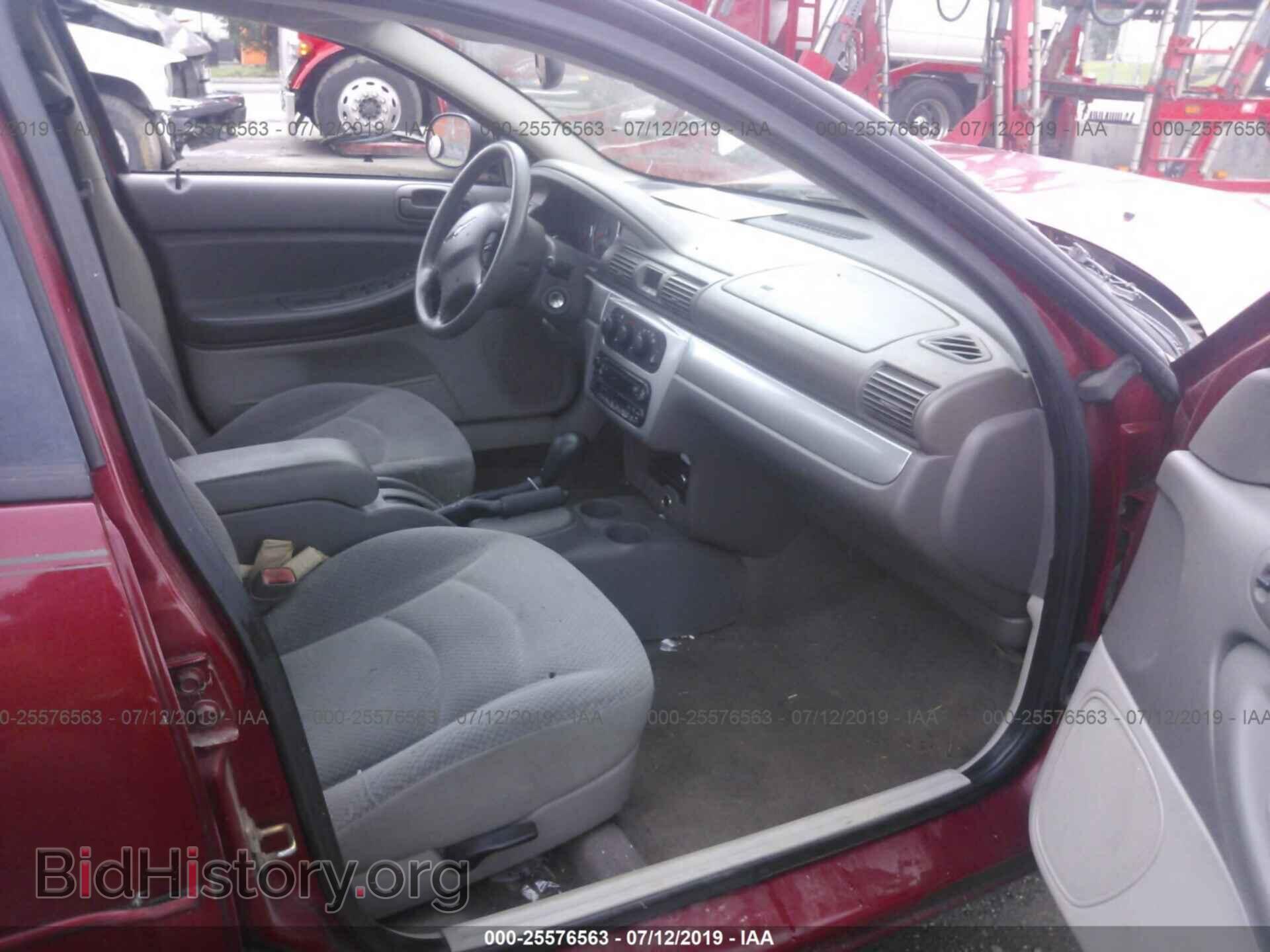 2005 CHRYSLER SEBRING - VIN: 1C3EL56R45N688342 - Фото 5