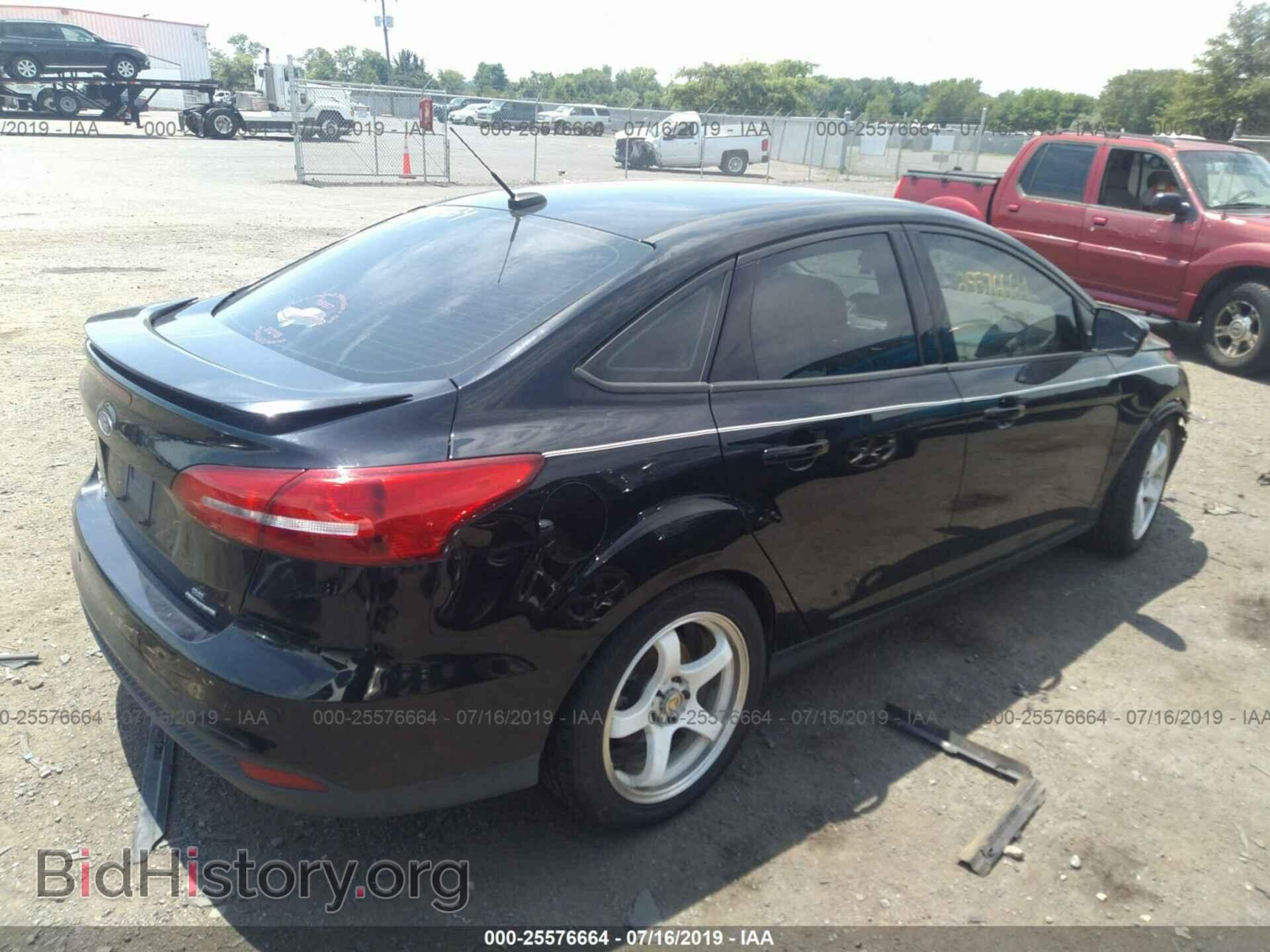 2016 FORD FOCUS - VIN: 1FADP3F23GL300864 - Photo 4