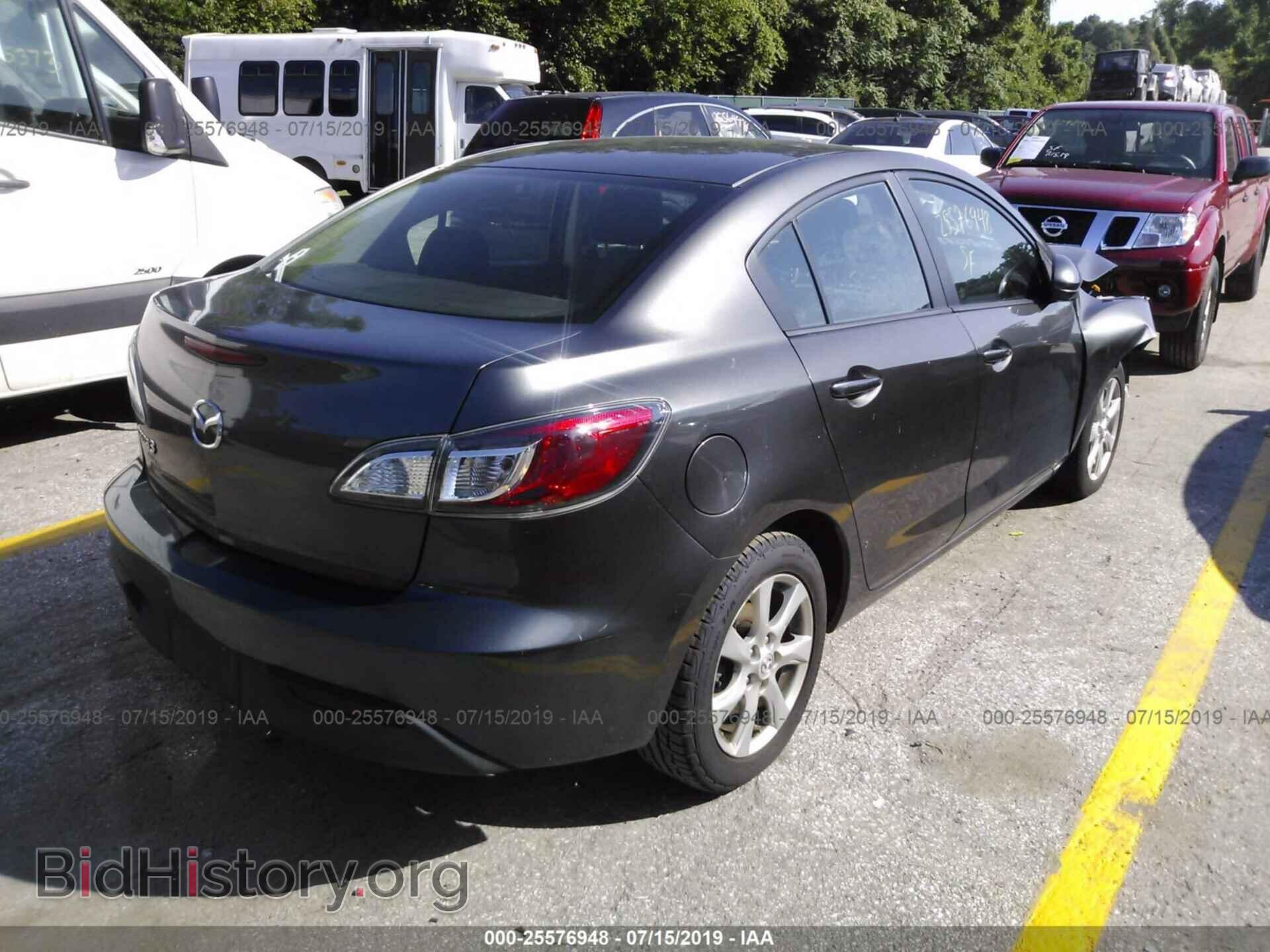 2011 MAZDA 3 - VIN: JM1BL1VG2B1488618 - Photo 4