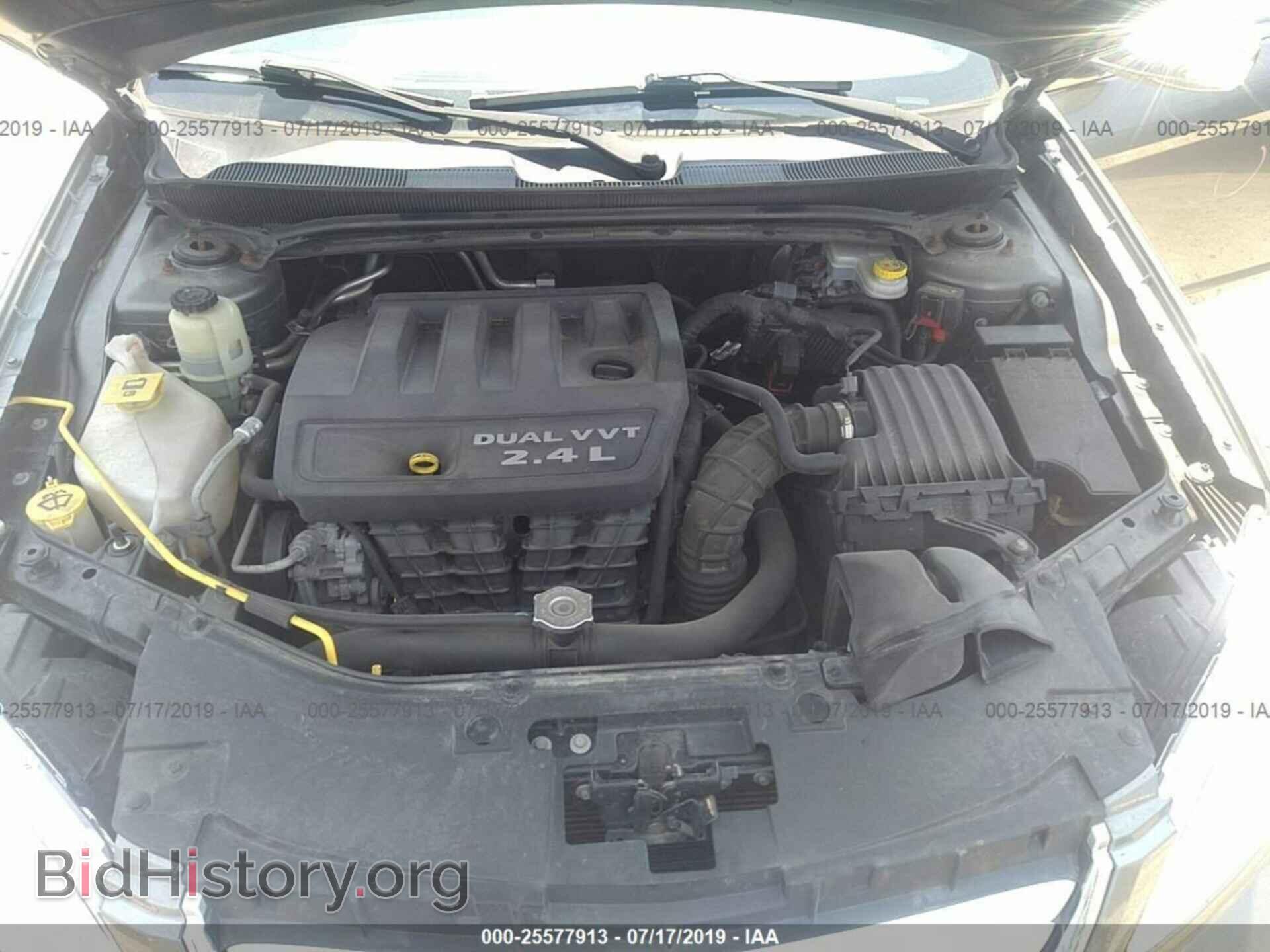 2012 CHRYSLER 200 - VIN: 1C3CCBCB0CN301585 - Photo 10
