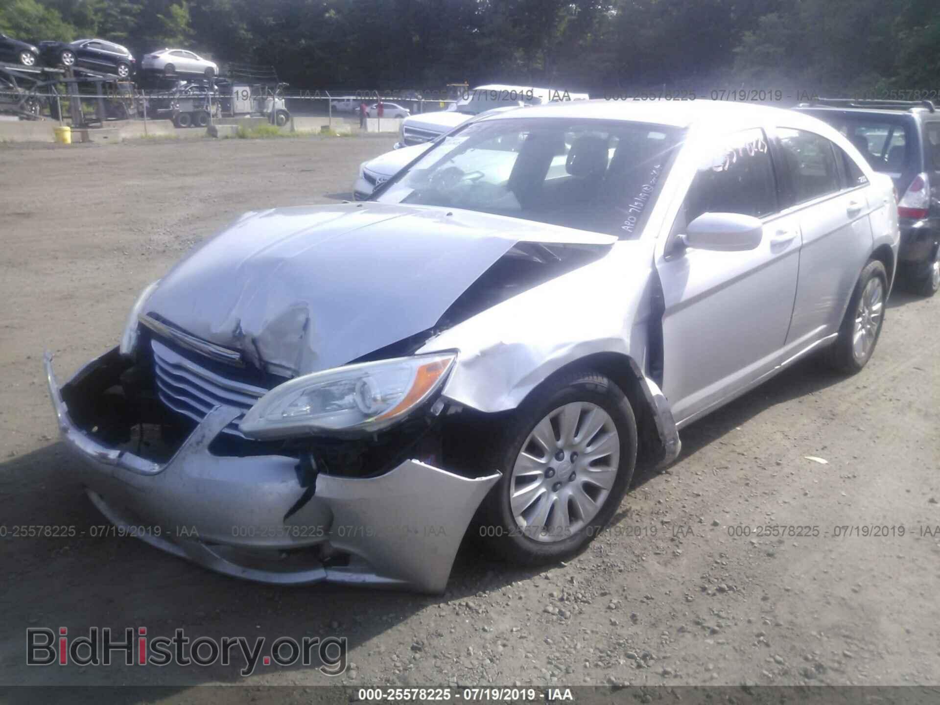 2012 CHRYSLER 200 - VIN: 1C3CCBAB6CN292426 - Photo 2