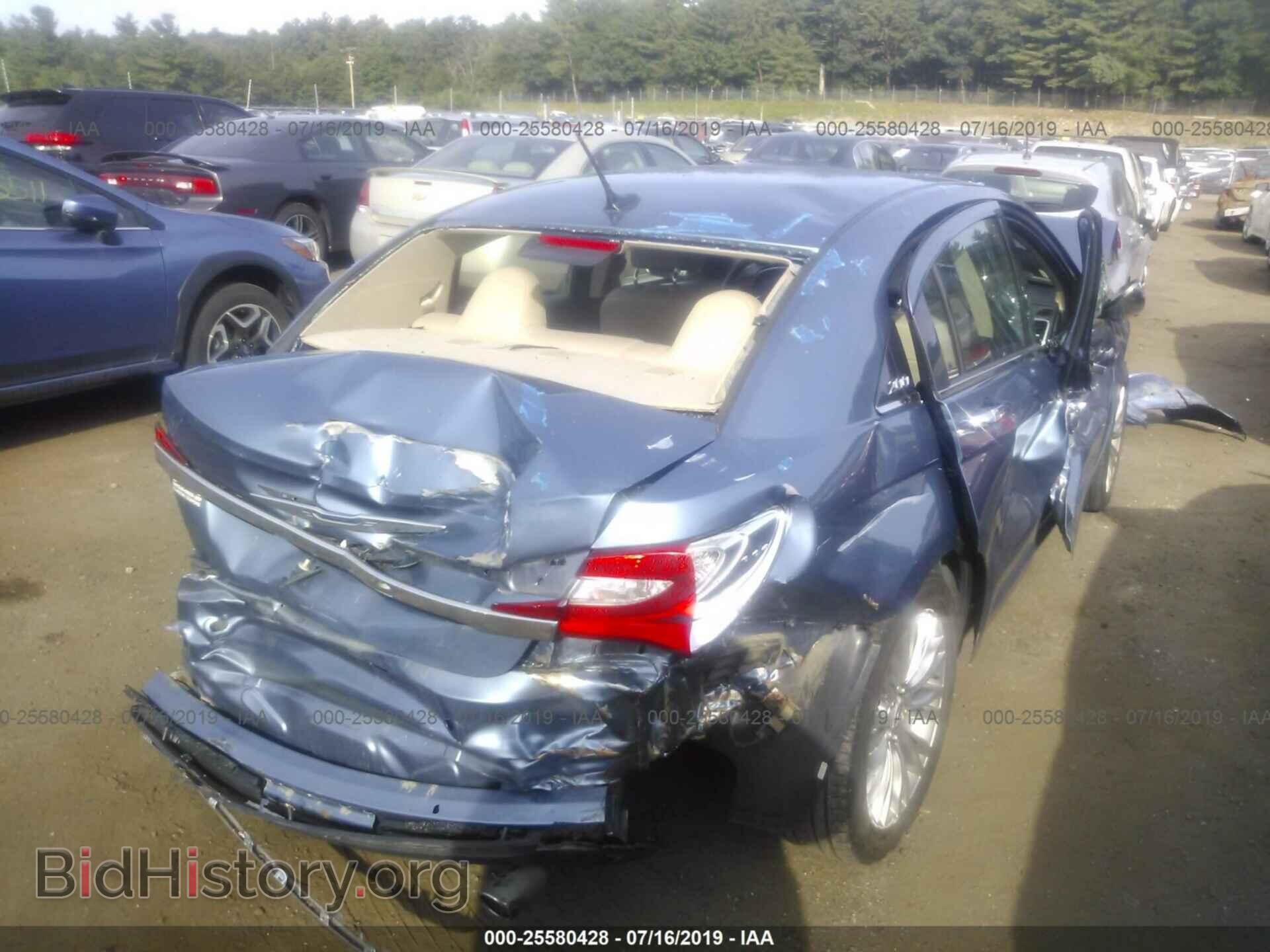 2011 CHRYSLER 200 - VIN: 1C3BC2FG8BN623117 - Photo 4