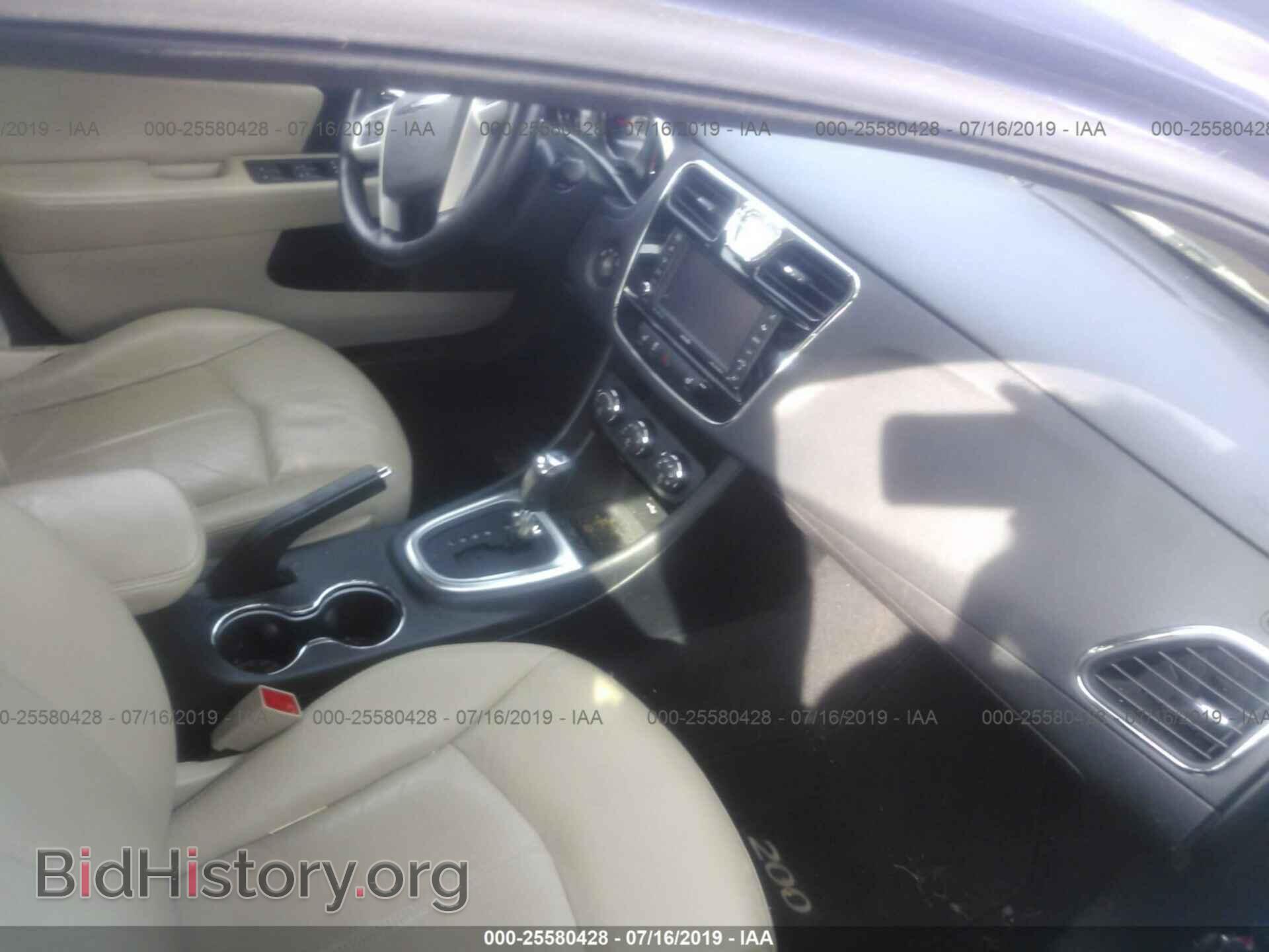 2011 CHRYSLER 200 - VIN: 1C3BC2FG8BN623117 - Photo 5