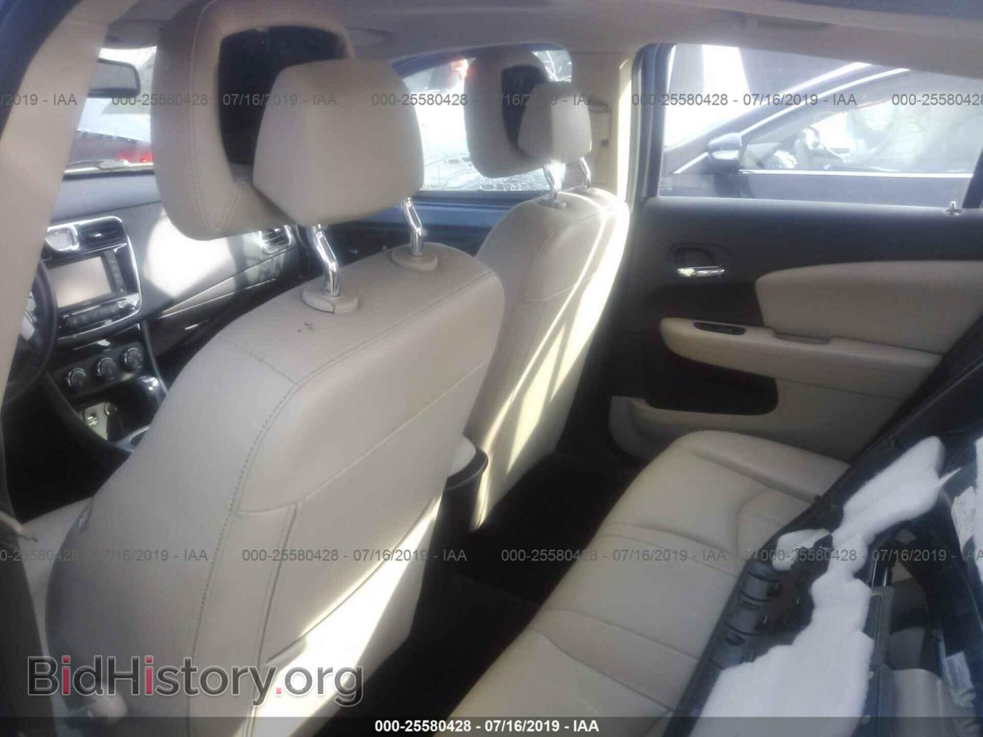 2011 CHRYSLER 200 - VIN: 1C3BC2FG8BN623117 - Photo 8