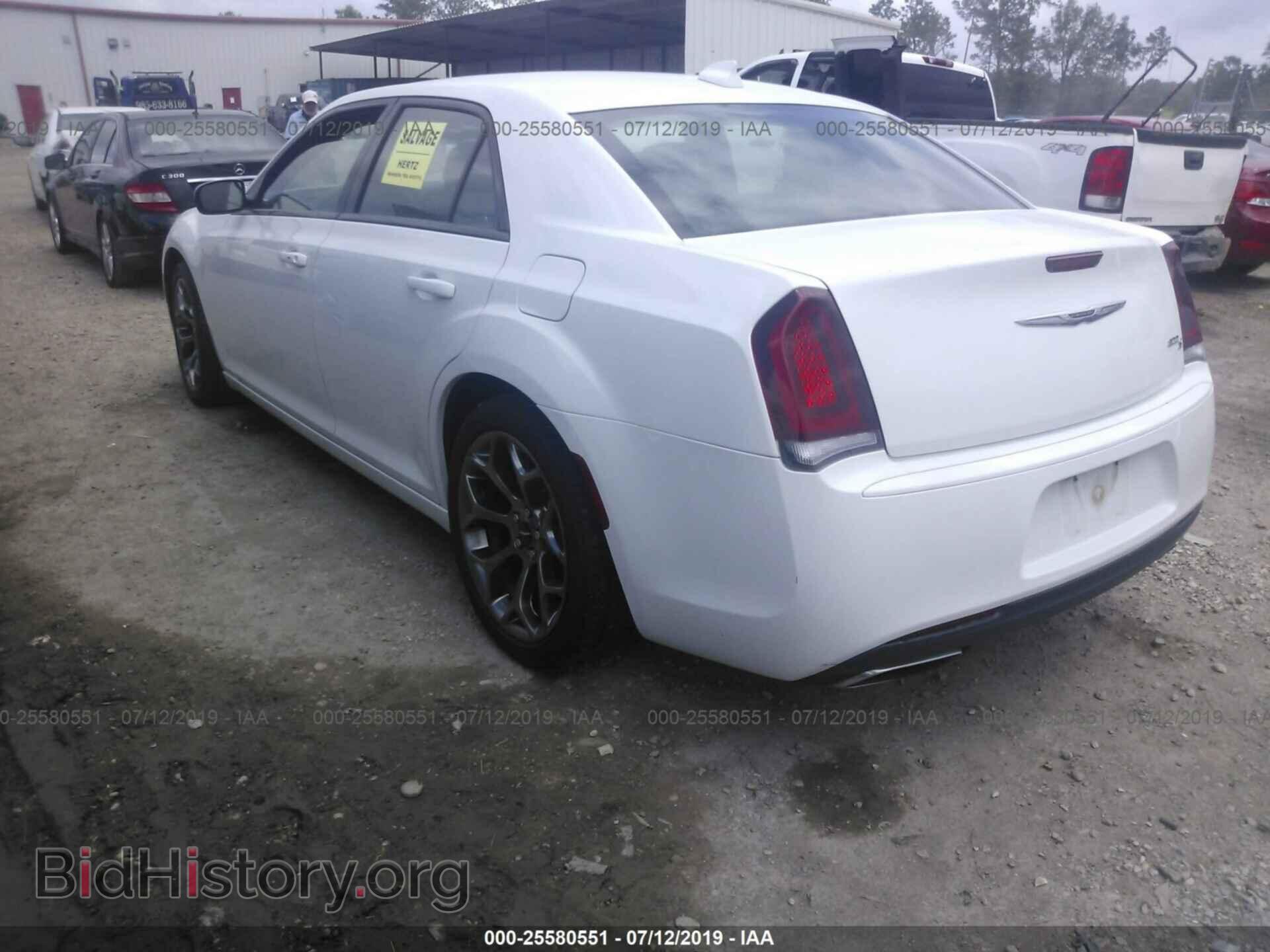 2018 CHRYSLER 300 - VIN: 2C3CCABG4JH214429 - Фото 3