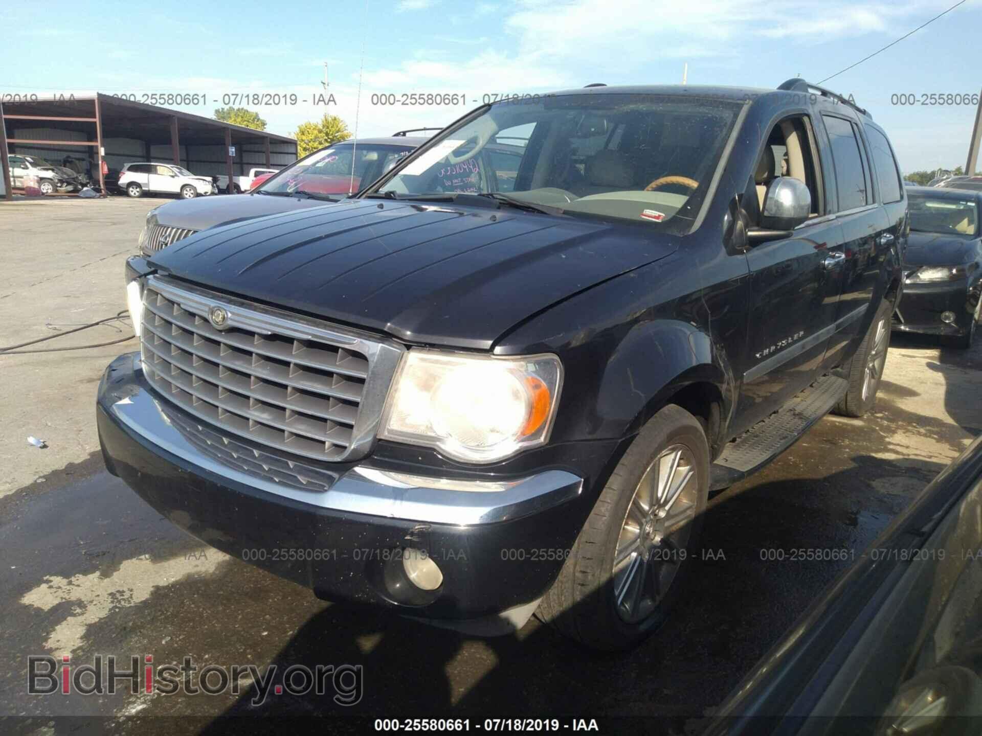 2007 CHRYSLER ASPEN - VIN: 1A8HW58297F504521 - Фото 2