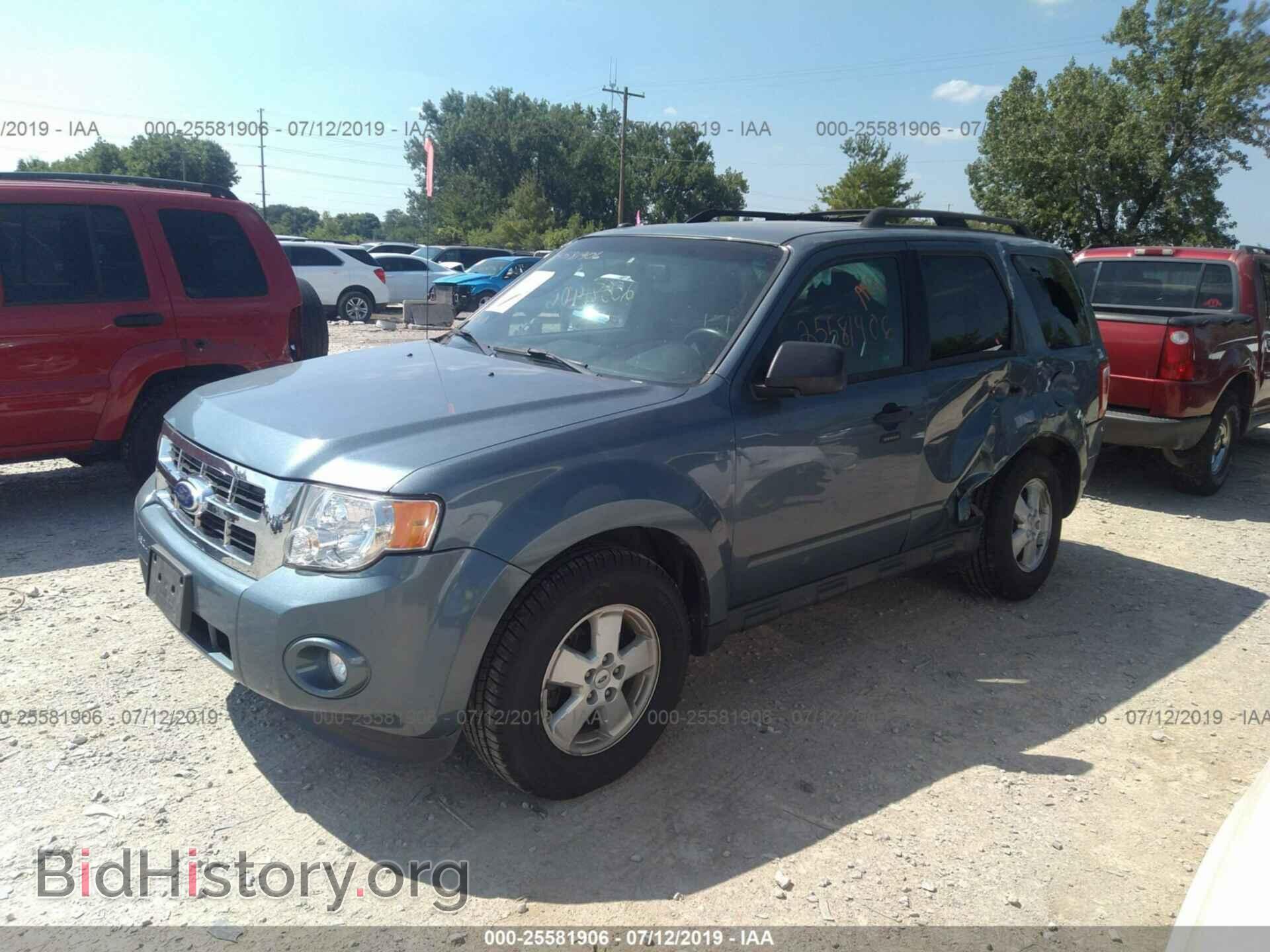 2011 FORD ESCAPE - VIN: 1FMCU0D74BKB33176 - Фото 2