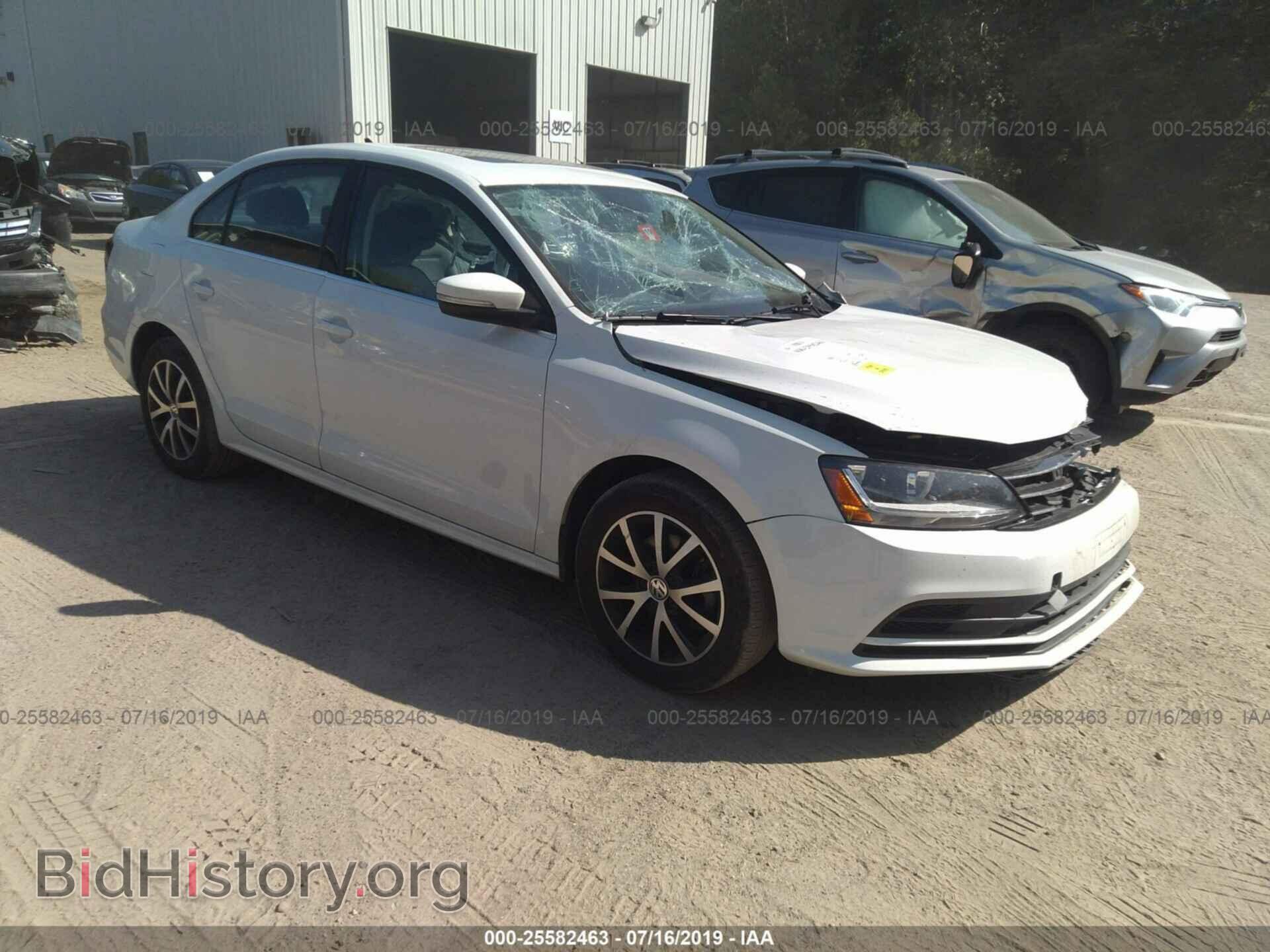Фотография 3VWDB7AJ7HM403698 - VOLKSWAGEN JETTA 2017