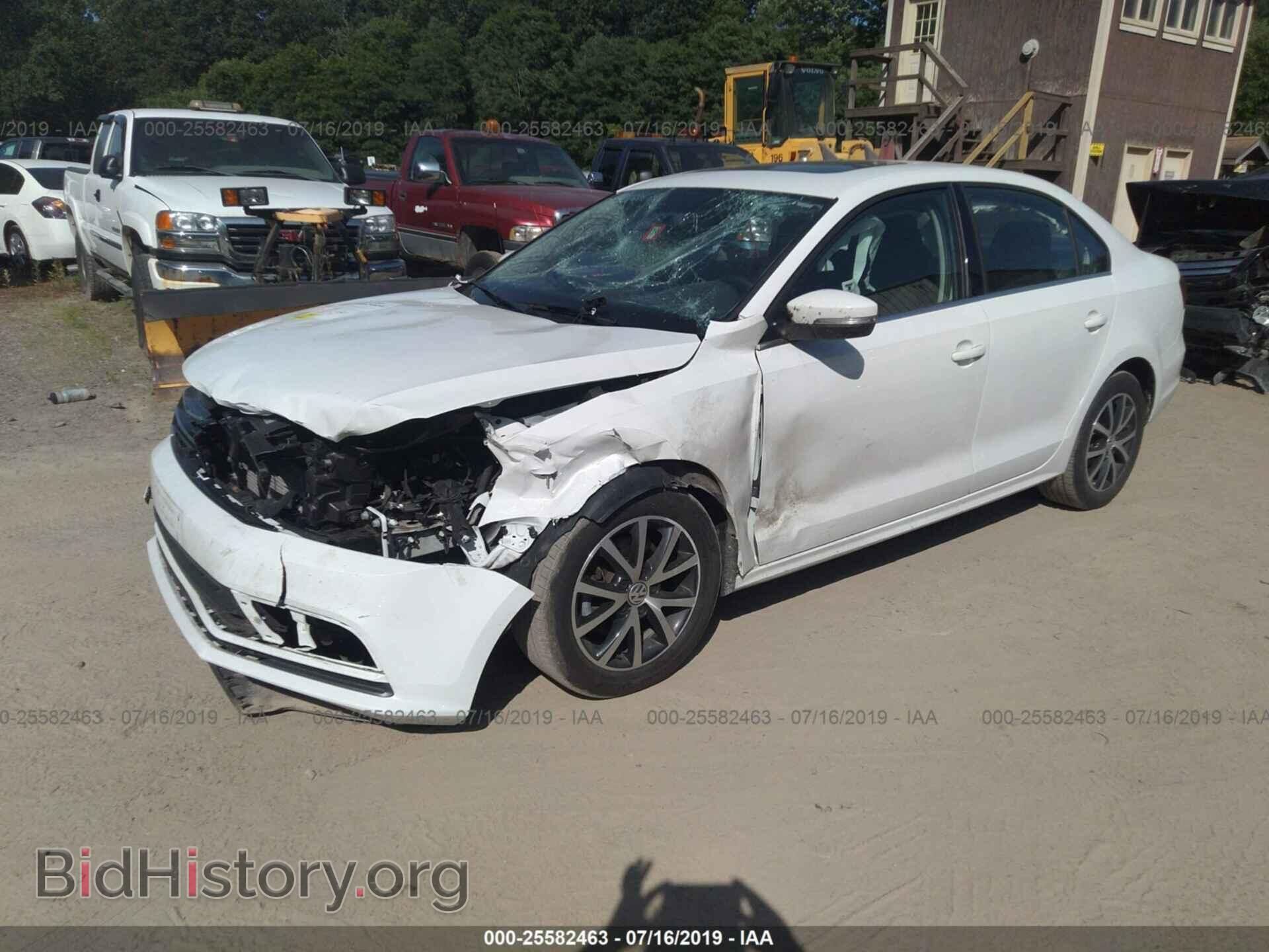 2017 VOLKSWAGEN JETTA - VIN: 3VWDB7AJ7HM403698 - Фото 2