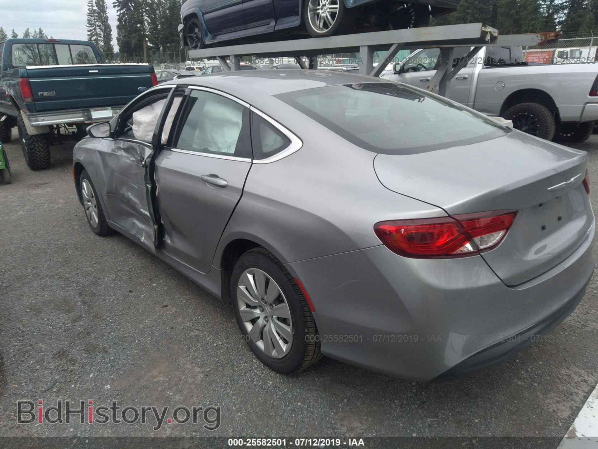 2016 CHRYSLER 200 - VIN: 1C3CCCFBXGN121781 - Фото 3