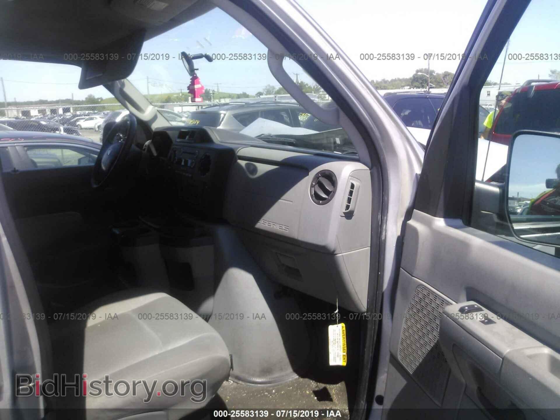 2010 FORD ECONOLINE - VIN: 1FBSS3BL9ADA13694 - Фото 5