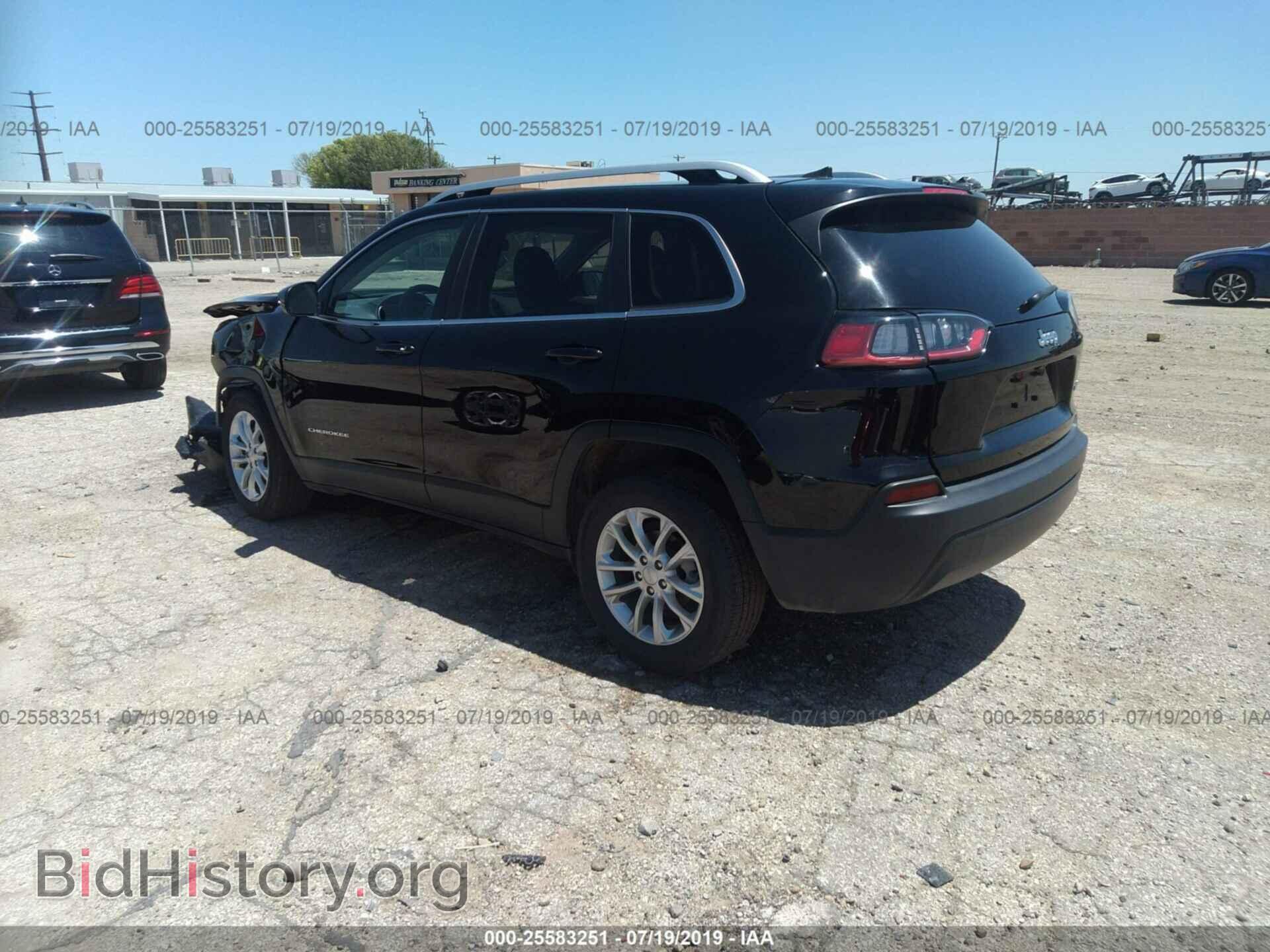 2019 JEEP CHEROKEE - VIN: 1C4PJLCB9KD203975 - Фото 3