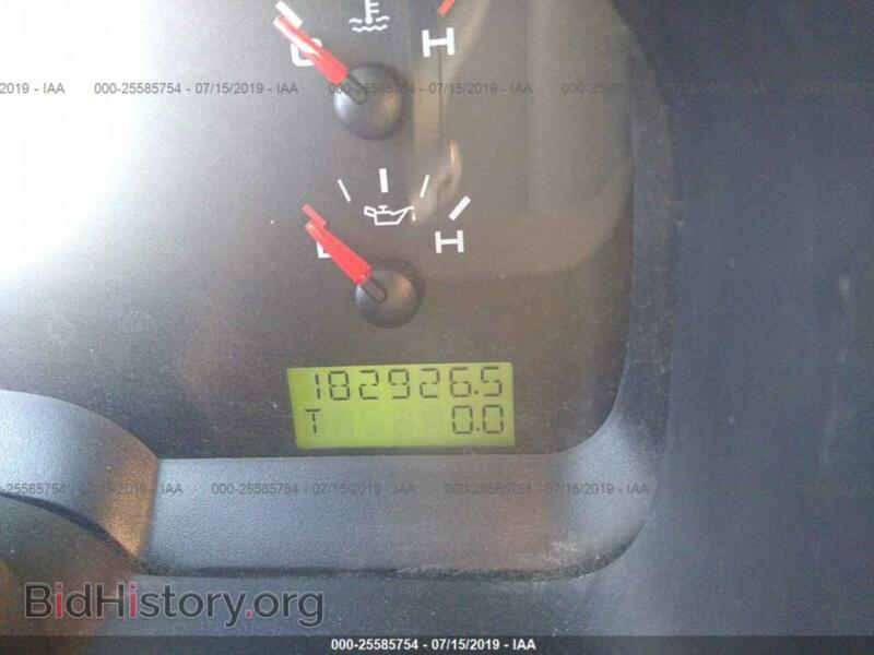 2005 Ford F150 (VIN 1FTRX02W95KB65724) — фото 7 из 10