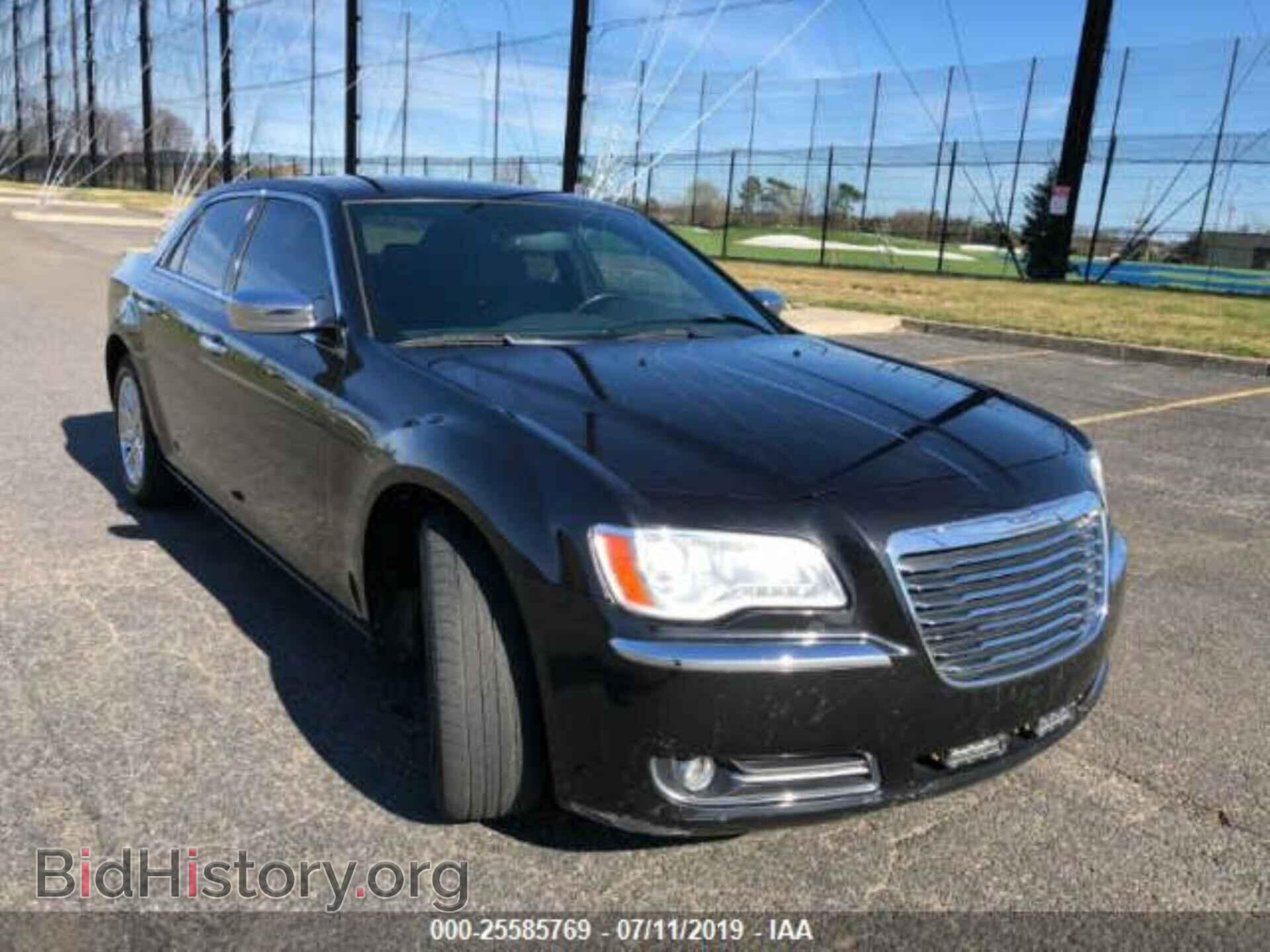 Photo 2C3CA5CG7BH546829 - CHRYSLER 300 2011