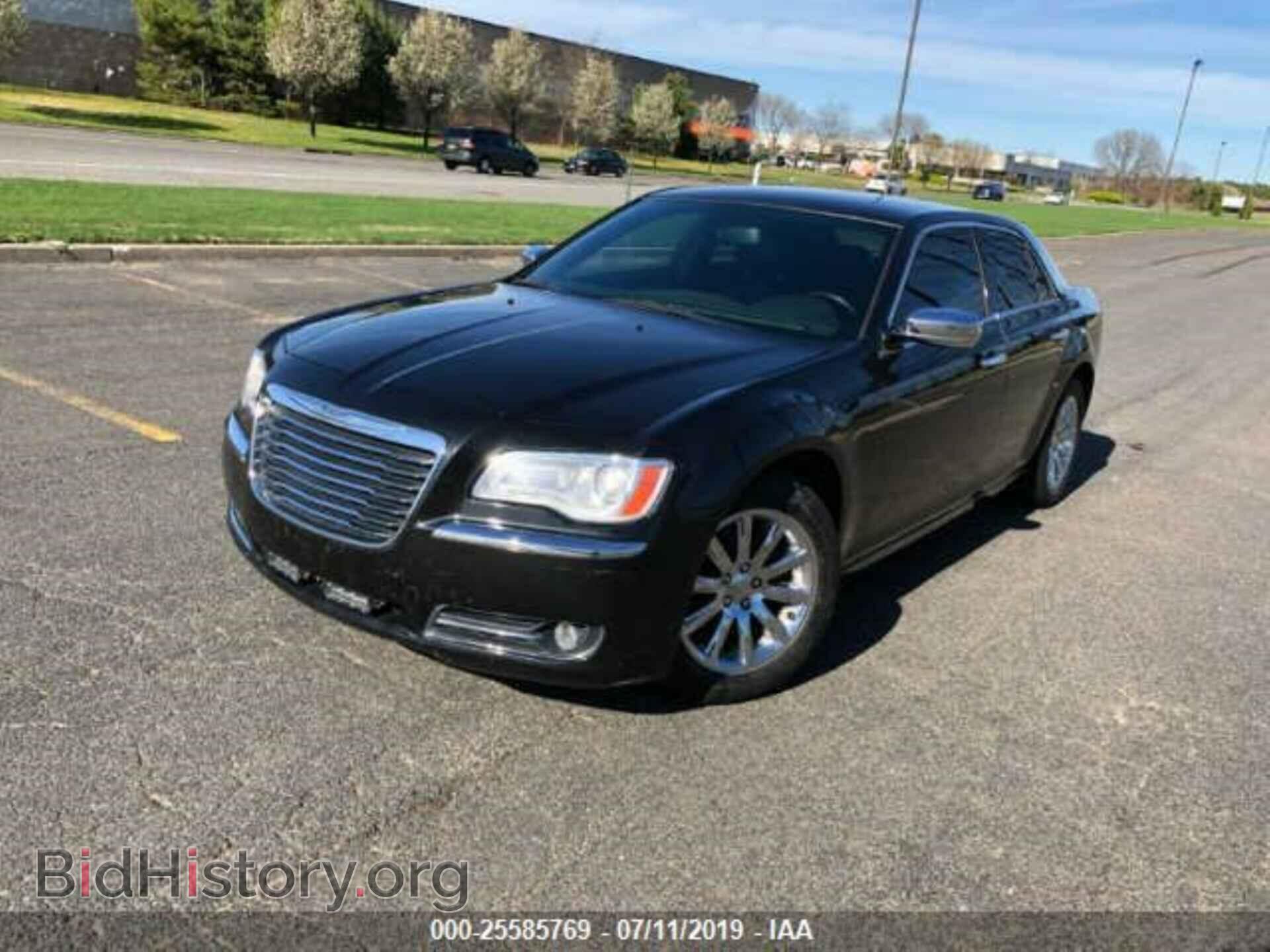 2011 CHRYSLER 300 - VIN: 2C3CA5CG7BH546829 - Фото 2