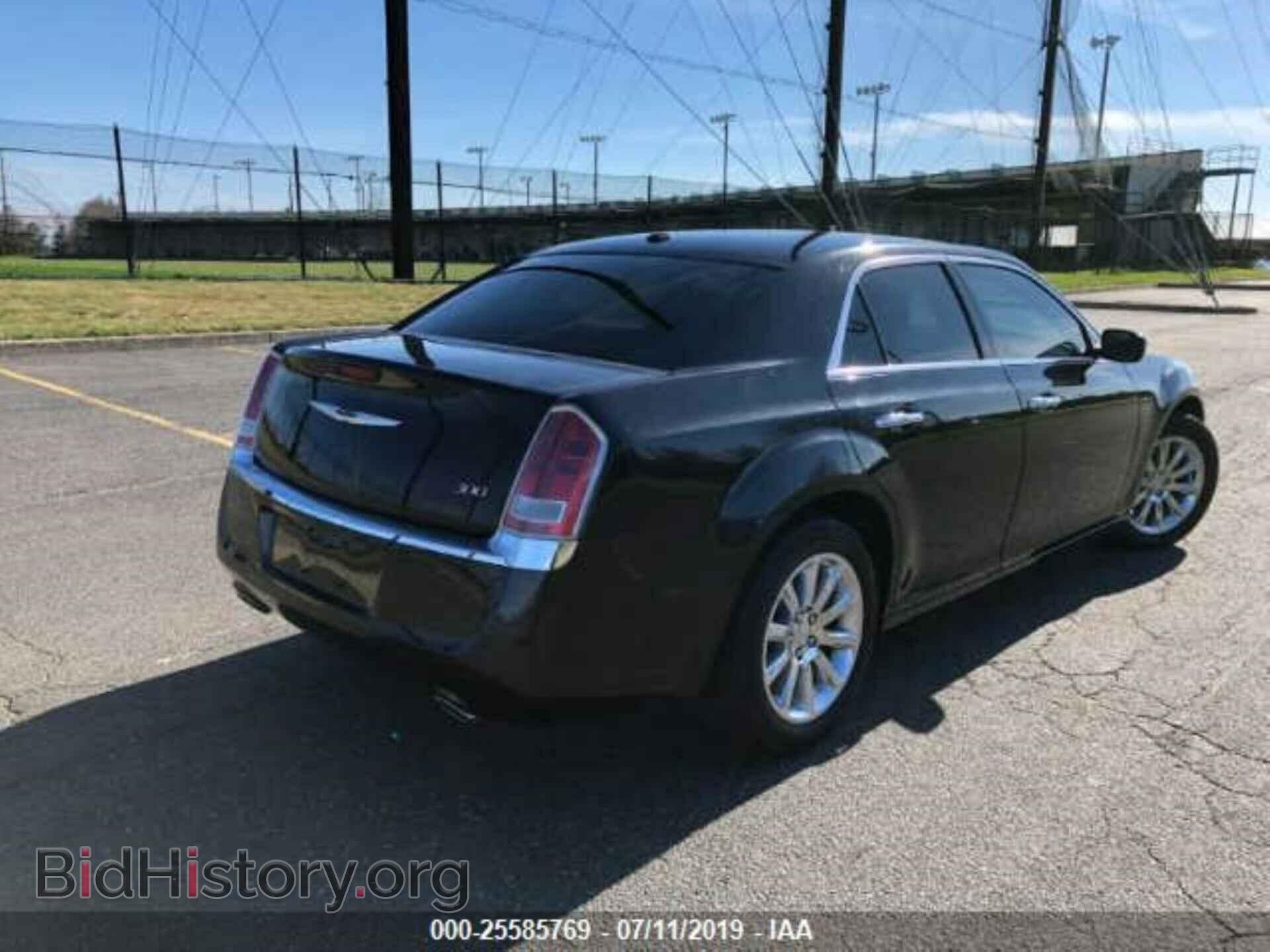 2011 CHRYSLER 300 - VIN: 2C3CA5CG7BH546829 - Фото 4