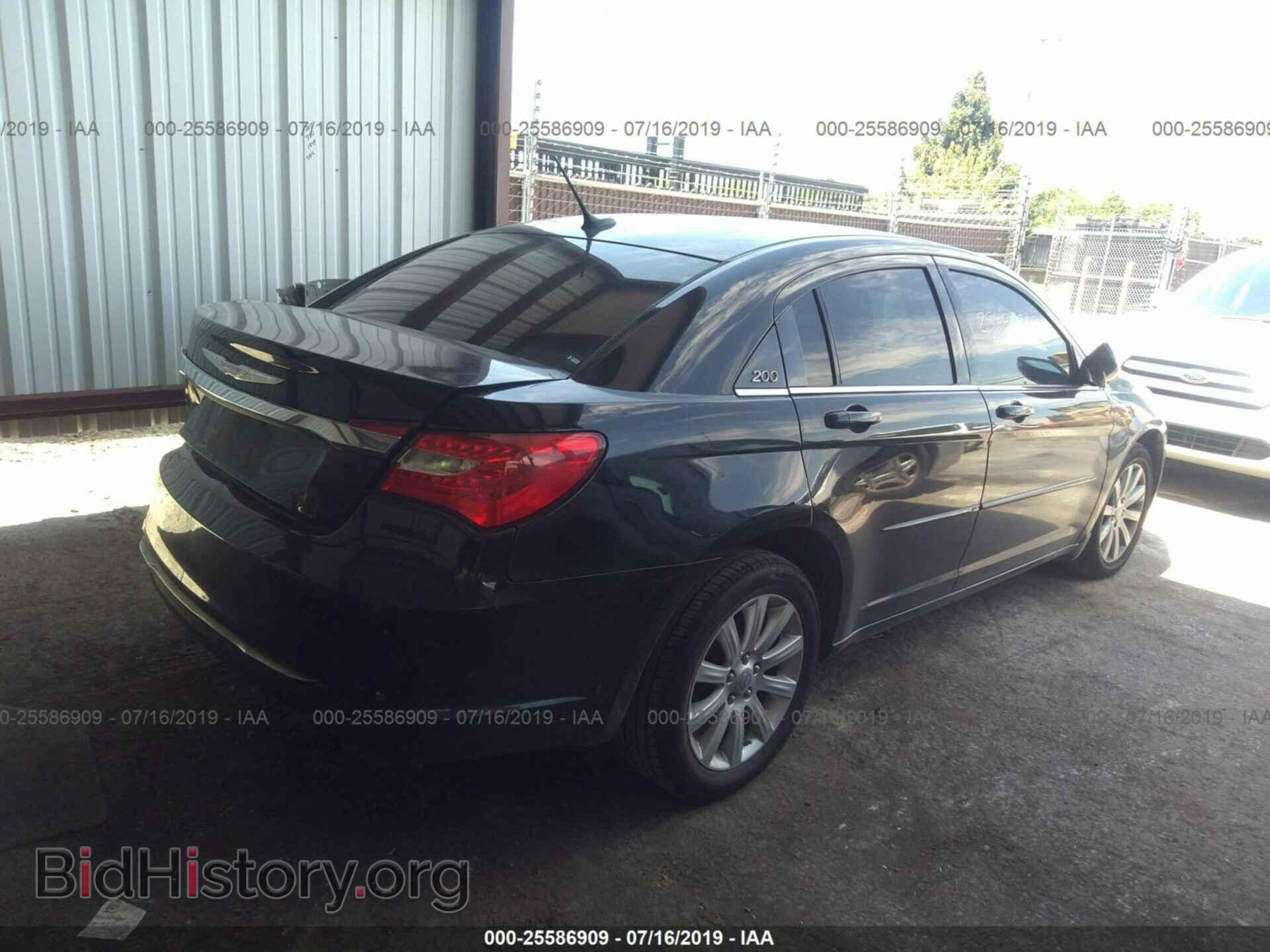 2012 CHRYSLER 200 - VIN: 1C3CCBBB2CN296164 - Фото 4