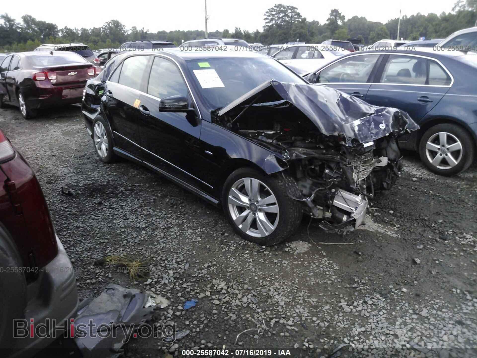 Photo WDDHF2EB7BA430943 - MERCEDES-BENZ E 2011