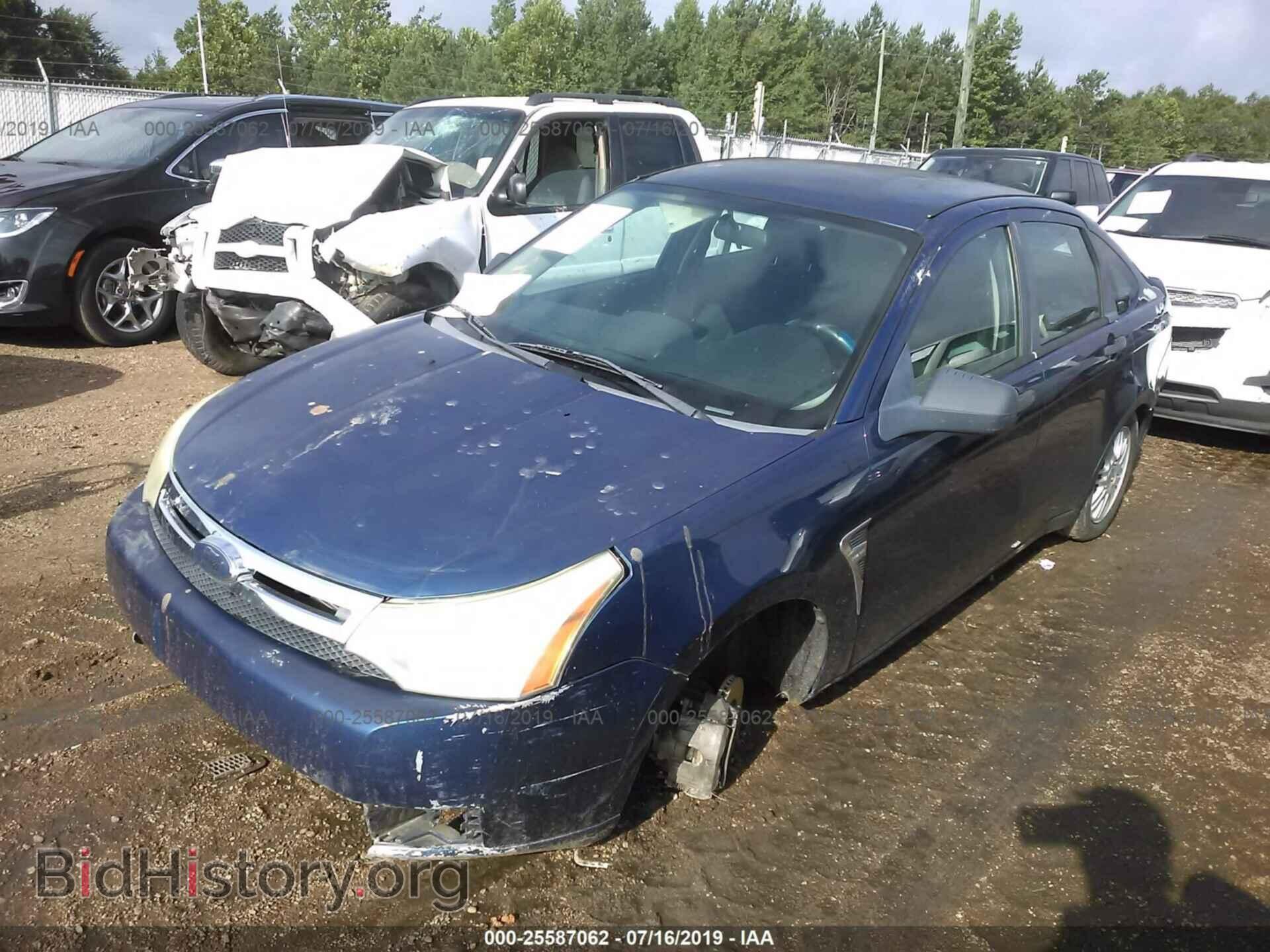 2008 FORD FOCUS - VIN: 1FAHP35N28W241965 - Фото 2