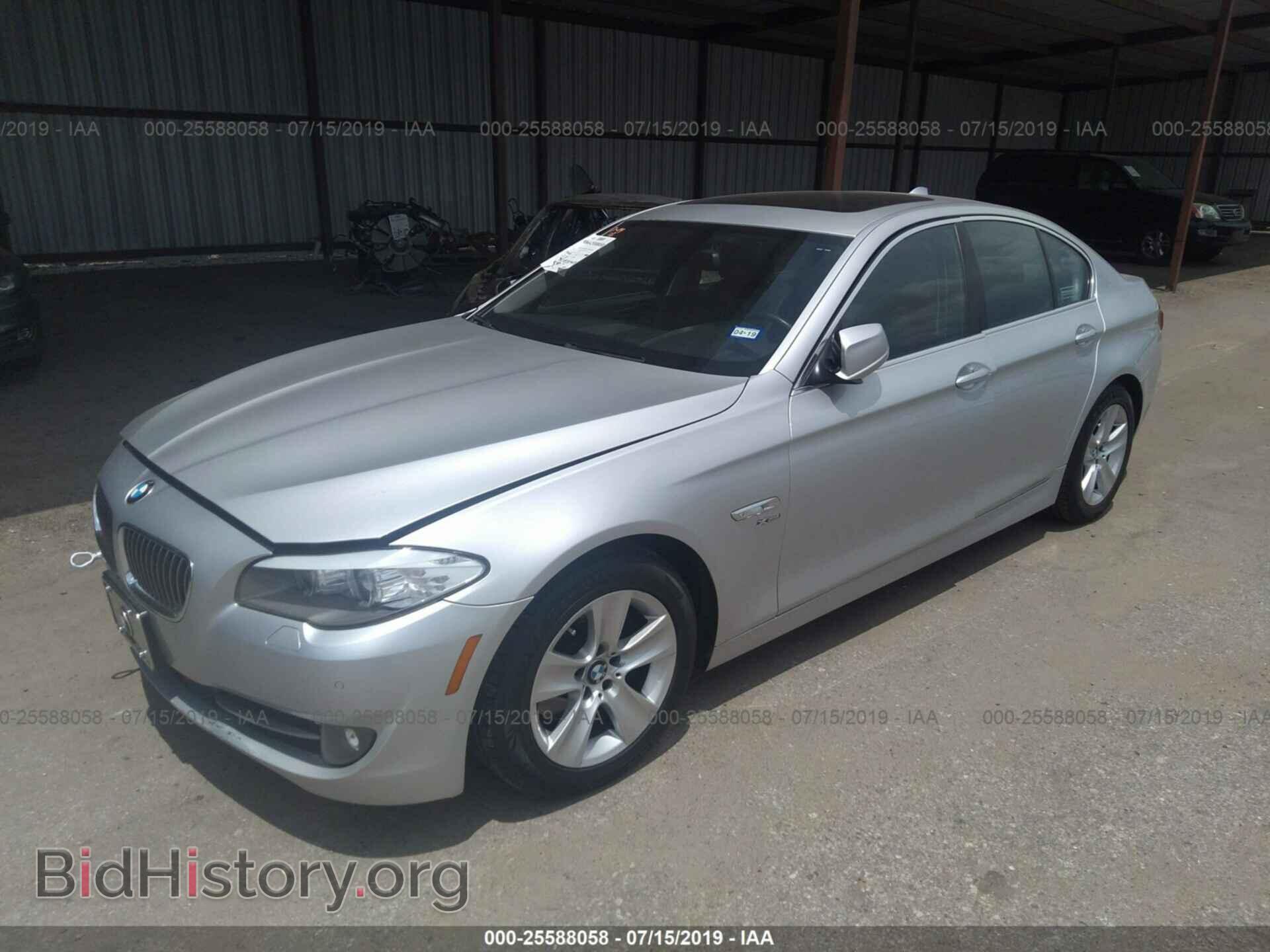 2012 BMW 528 - VIN: WBAXH5C59CDW10162 - Фото 2