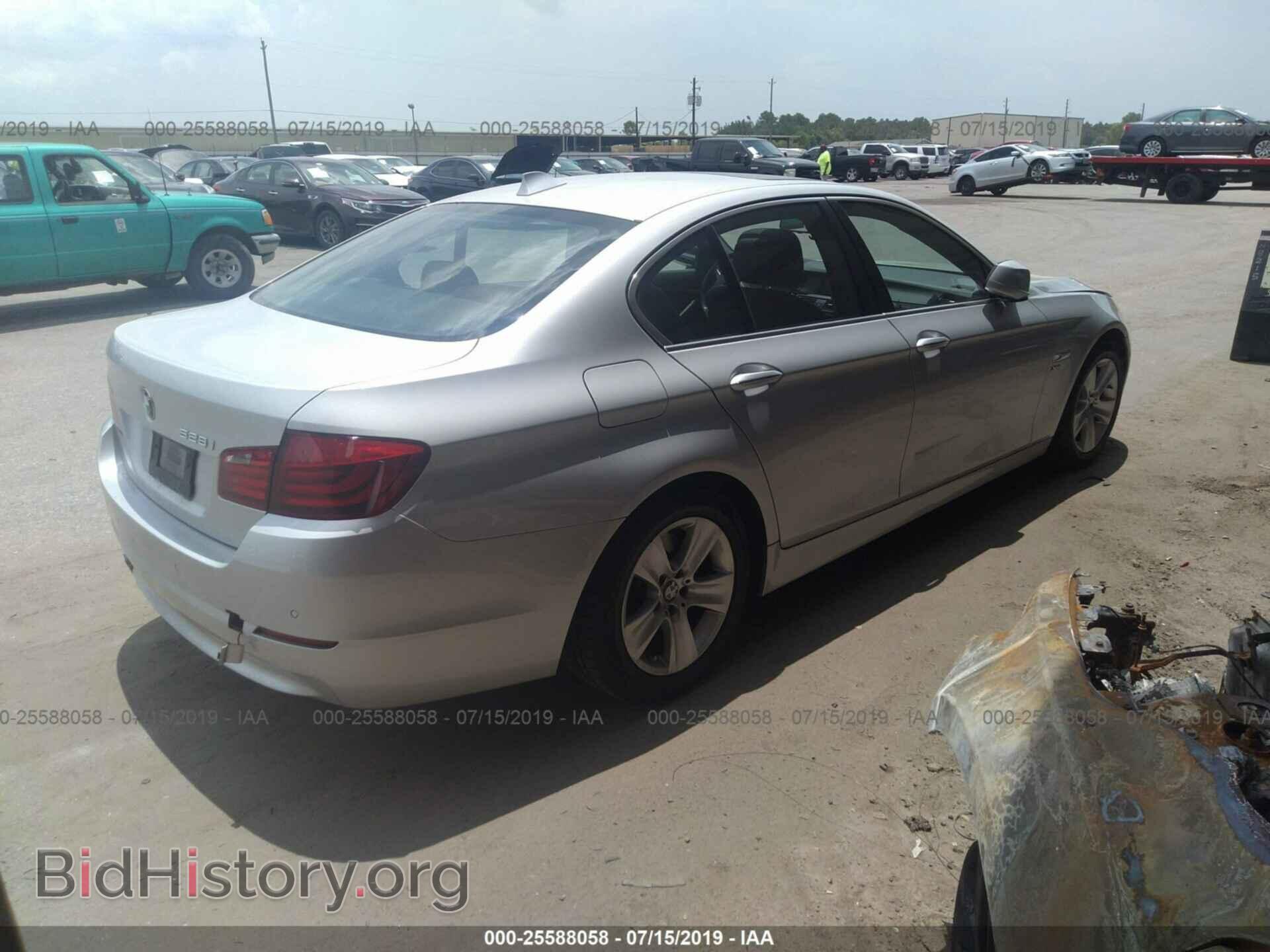 2012 BMW 528 - VIN: WBAXH5C59CDW10162 - Фото 4