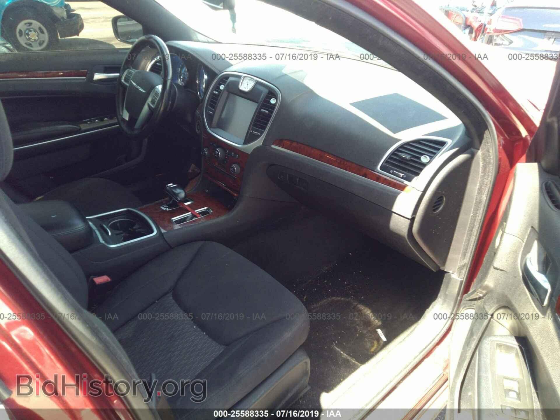2012 CHRYSLER 300 - VIN: 2C3CCAAG6CH312950 - Фото 5