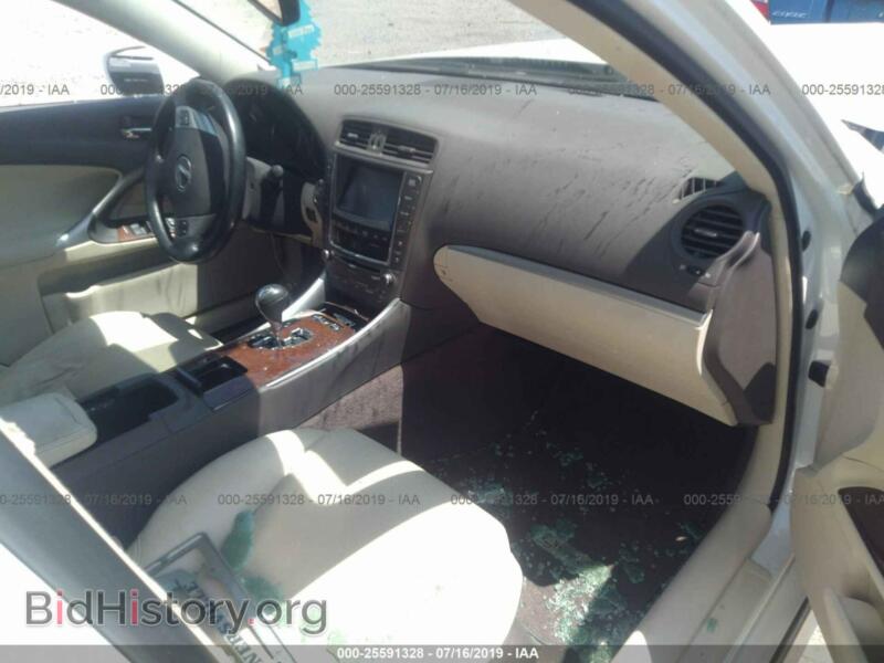 2011 Lexus IS (VIN JTHCF5C22B5050957) — фото 5 из 10