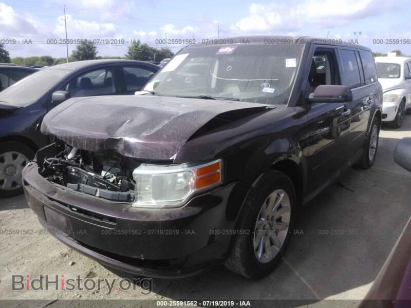 2011 Ford FLEX (VIN 2FMGK5CC6BBD24787) — фото 2 из 10