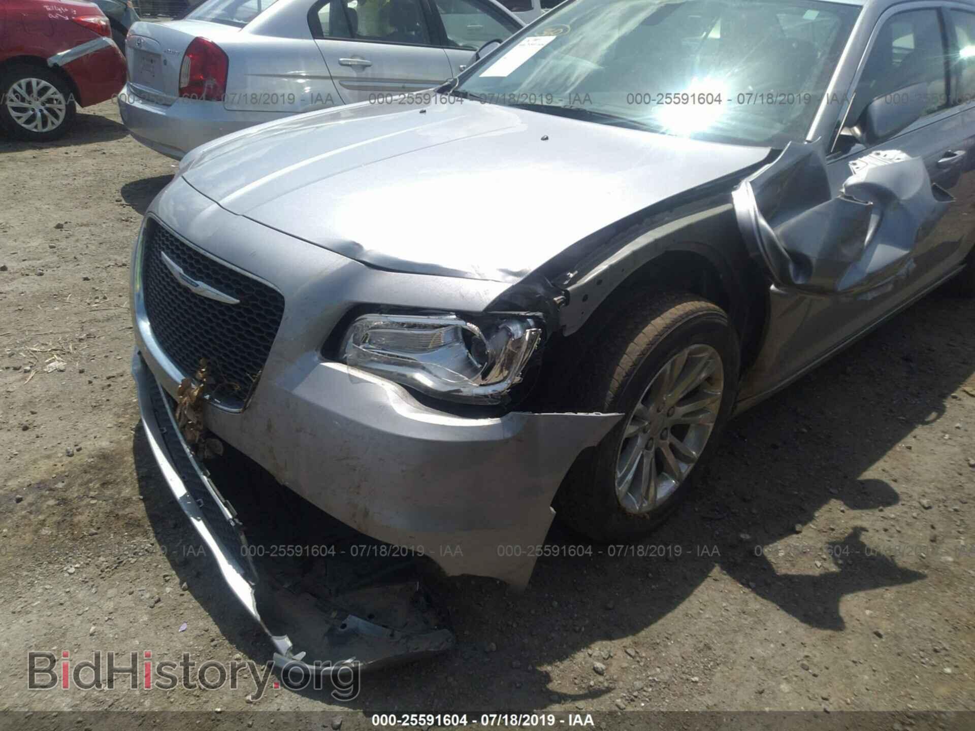 2017 CHRYSLER 300 - VIN: 2C3CCAAGXHH646678 - Фото 6