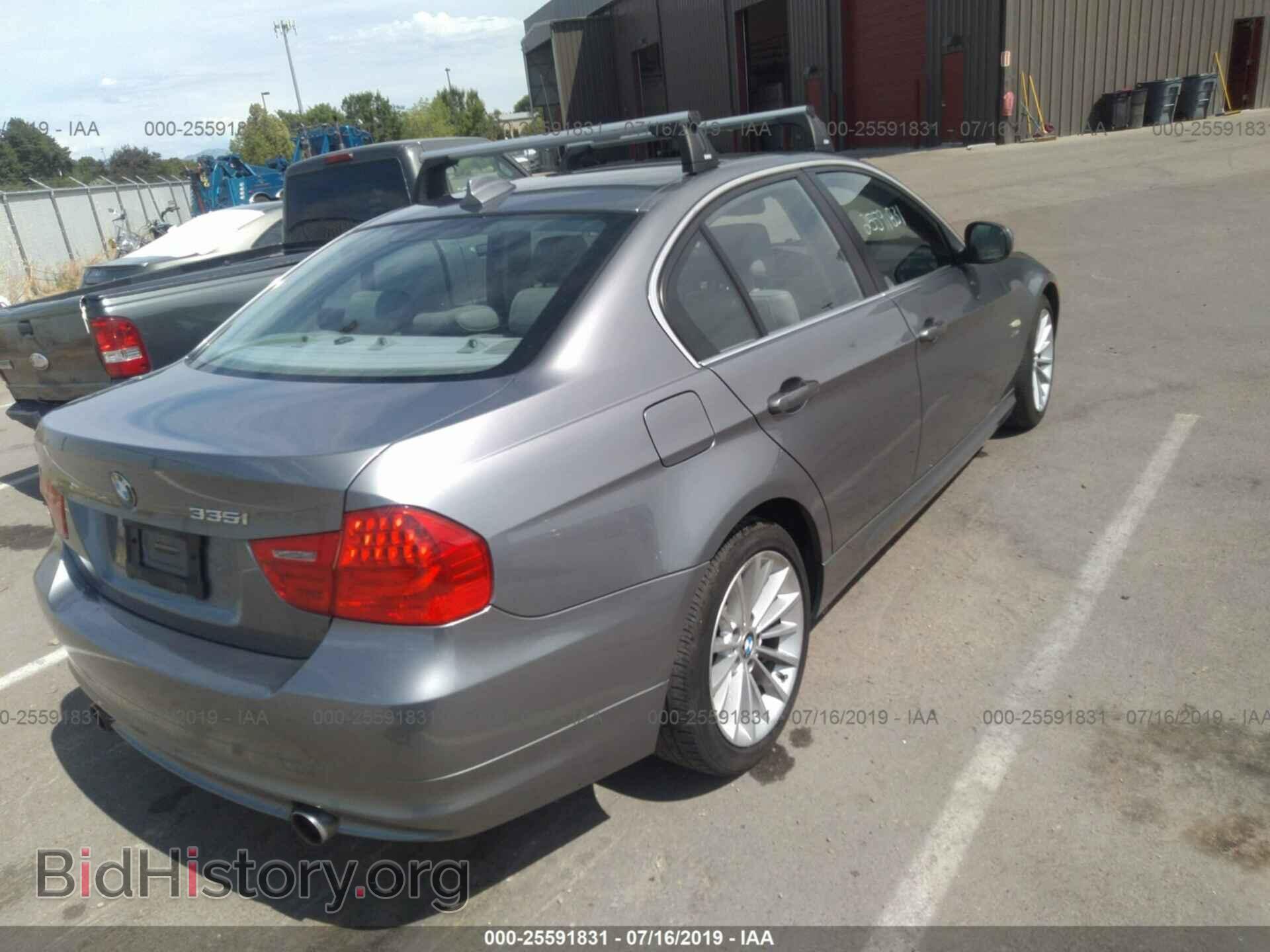 2009 BMW 335 - VIN: WBAPL33579A404464 - Фото 4