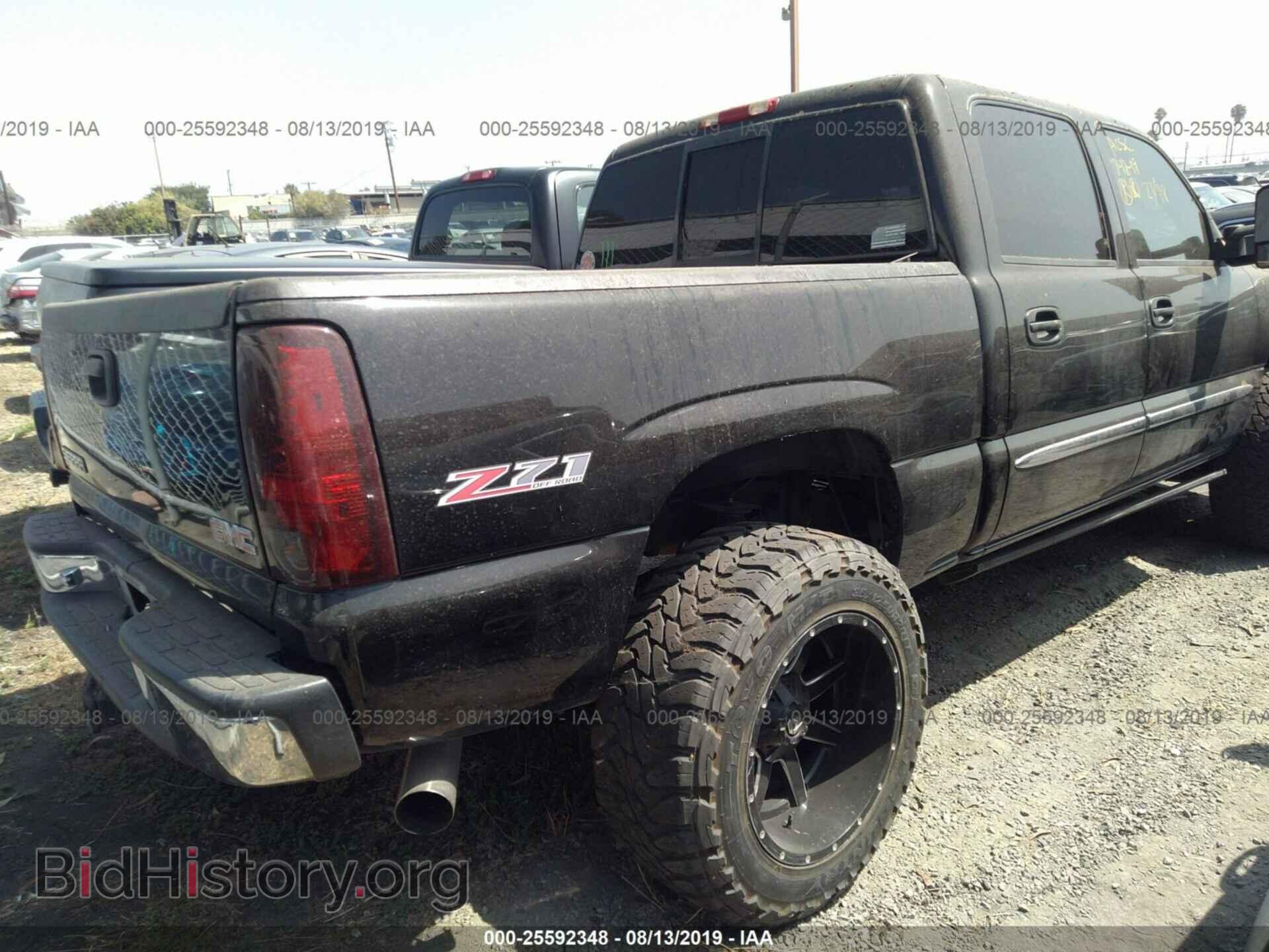 2005 GMC NEW SIERRA - VIN: 2GTEC13TX51100465 - Фото 4