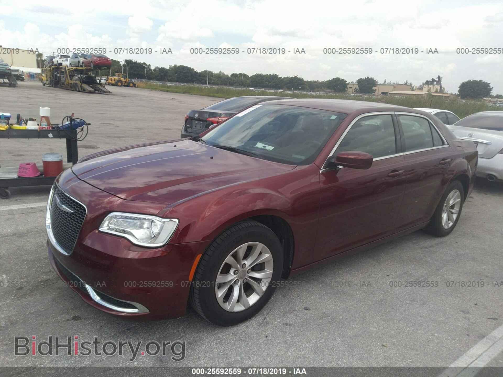 2015 CHRYSLER 300 - VIN: 2C3CCAAG1FH922193 - Фото 2