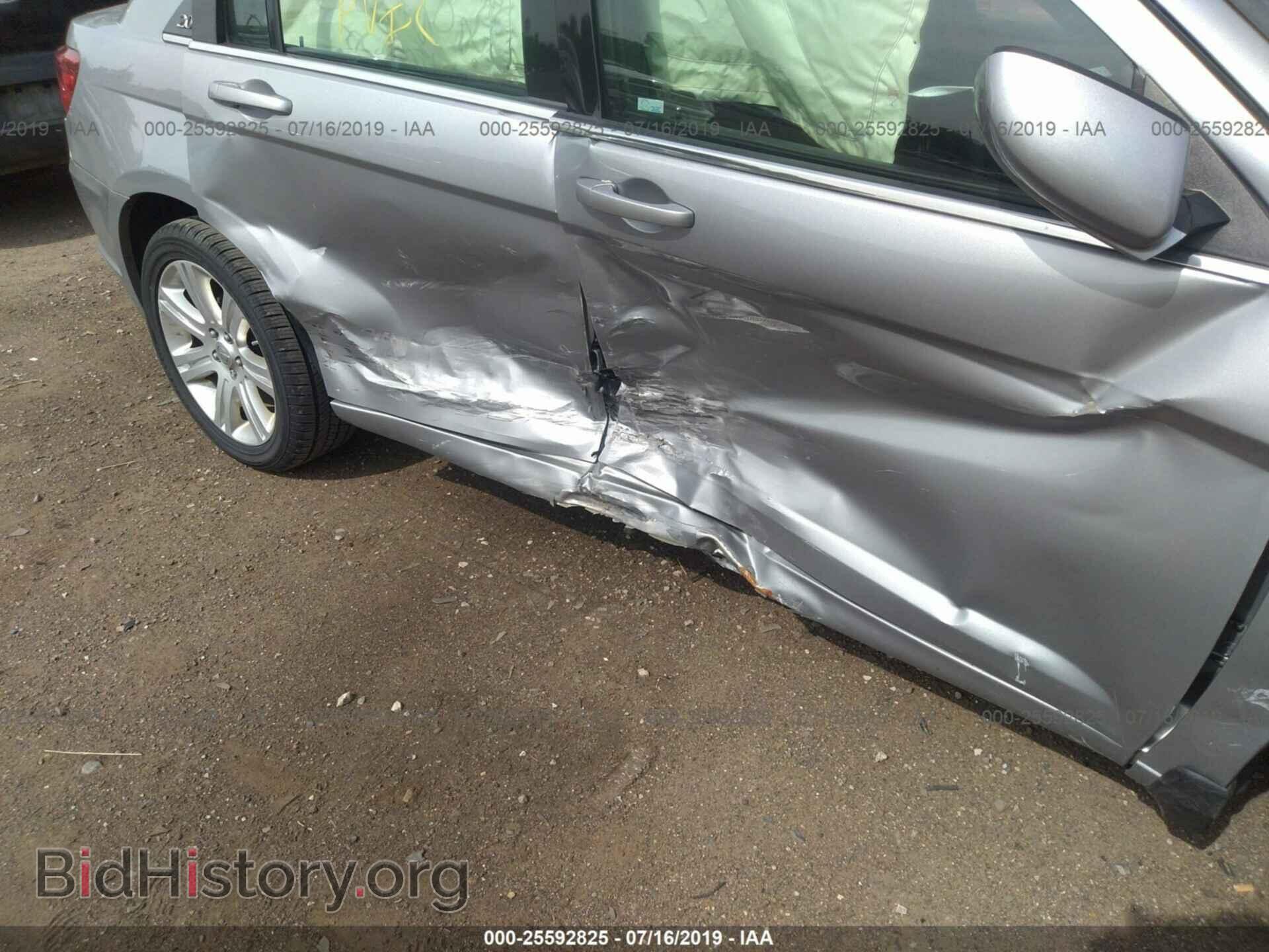 2013 CHRYSLER 200 - VIN: 1C3CCBBB7DN737711 - Photo 6