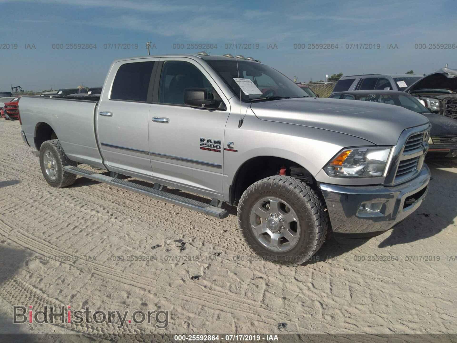 Photo 3C6UR5JL4HG695370 - RAM 2500 2017