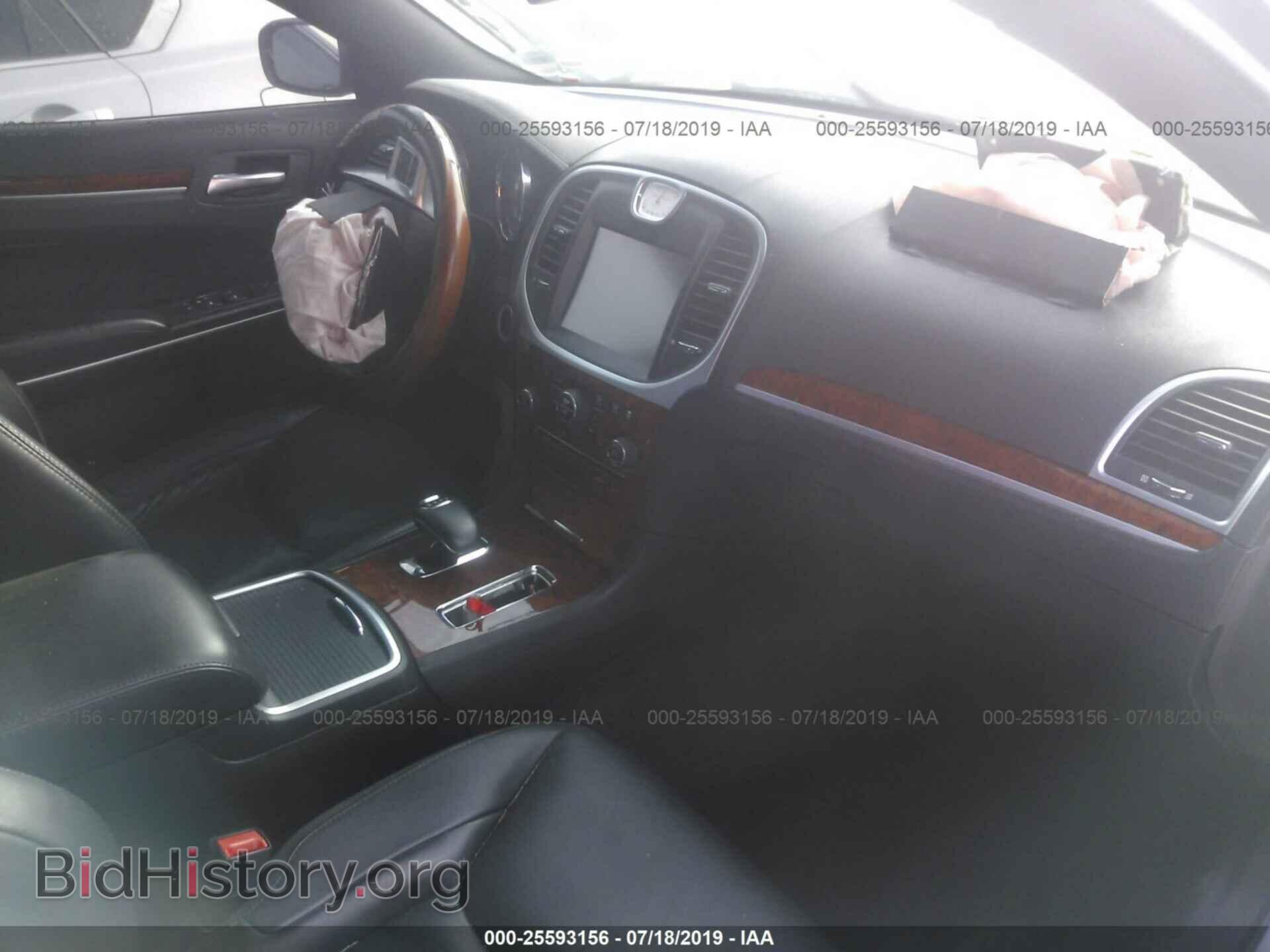2014 CHRYSLER 300 - VIN: 2C3CCAAG7EH327007 - Фото 5