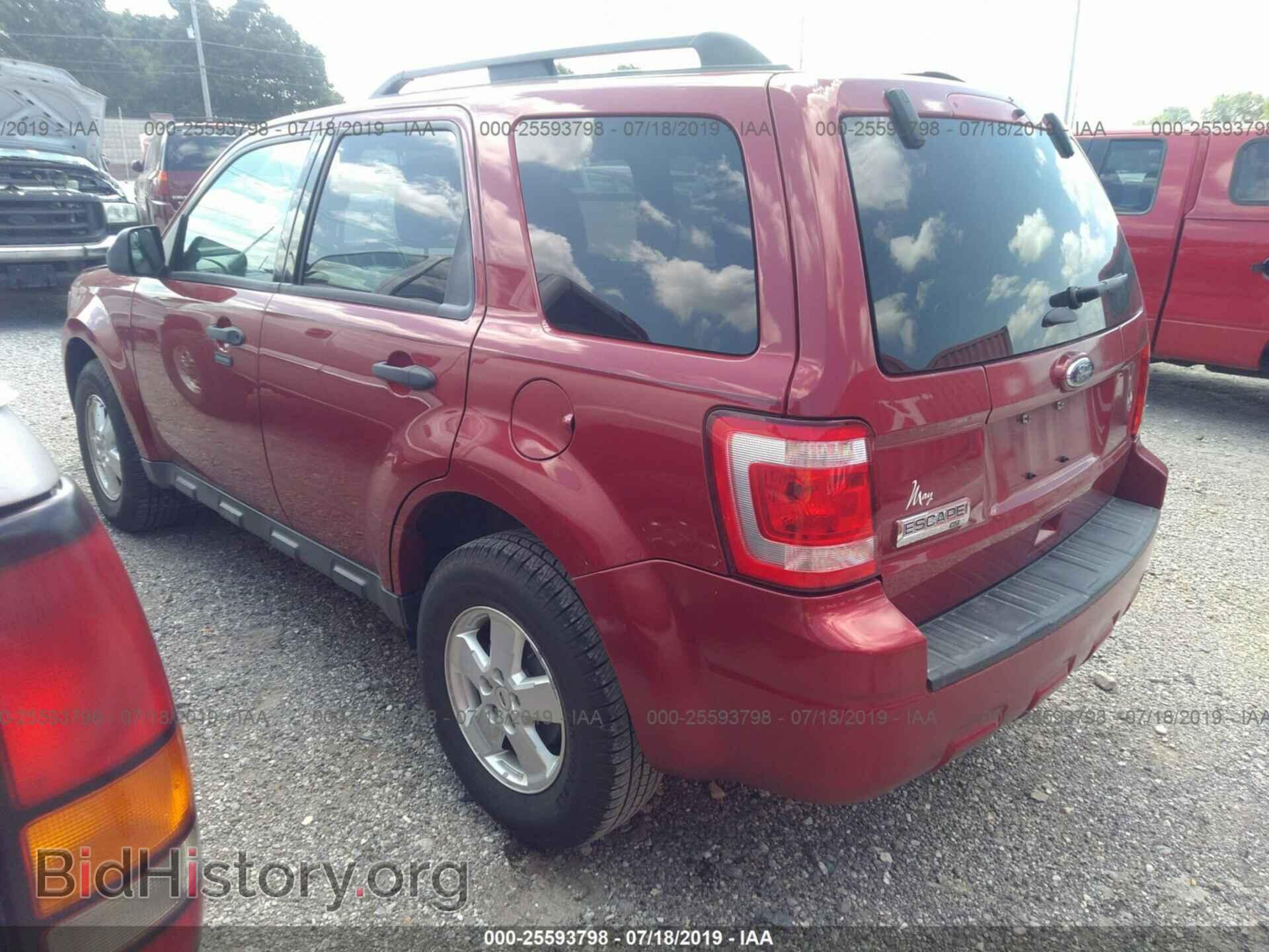 2011 FORD ESCAPE - VIN: 1FMCU0D75BKB65117 - Photo 3