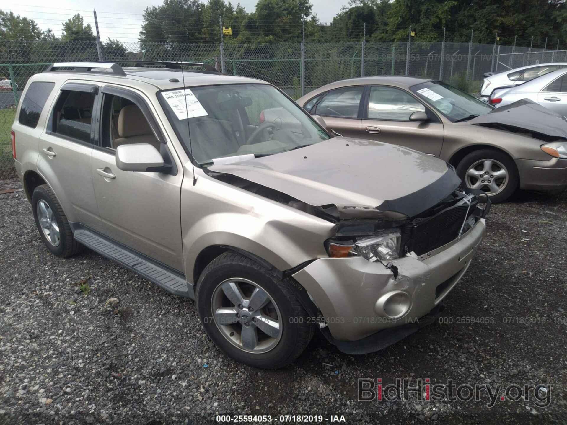 Photo 1FMCU9EG4BKB18468 - FORD ESCAPE 2011