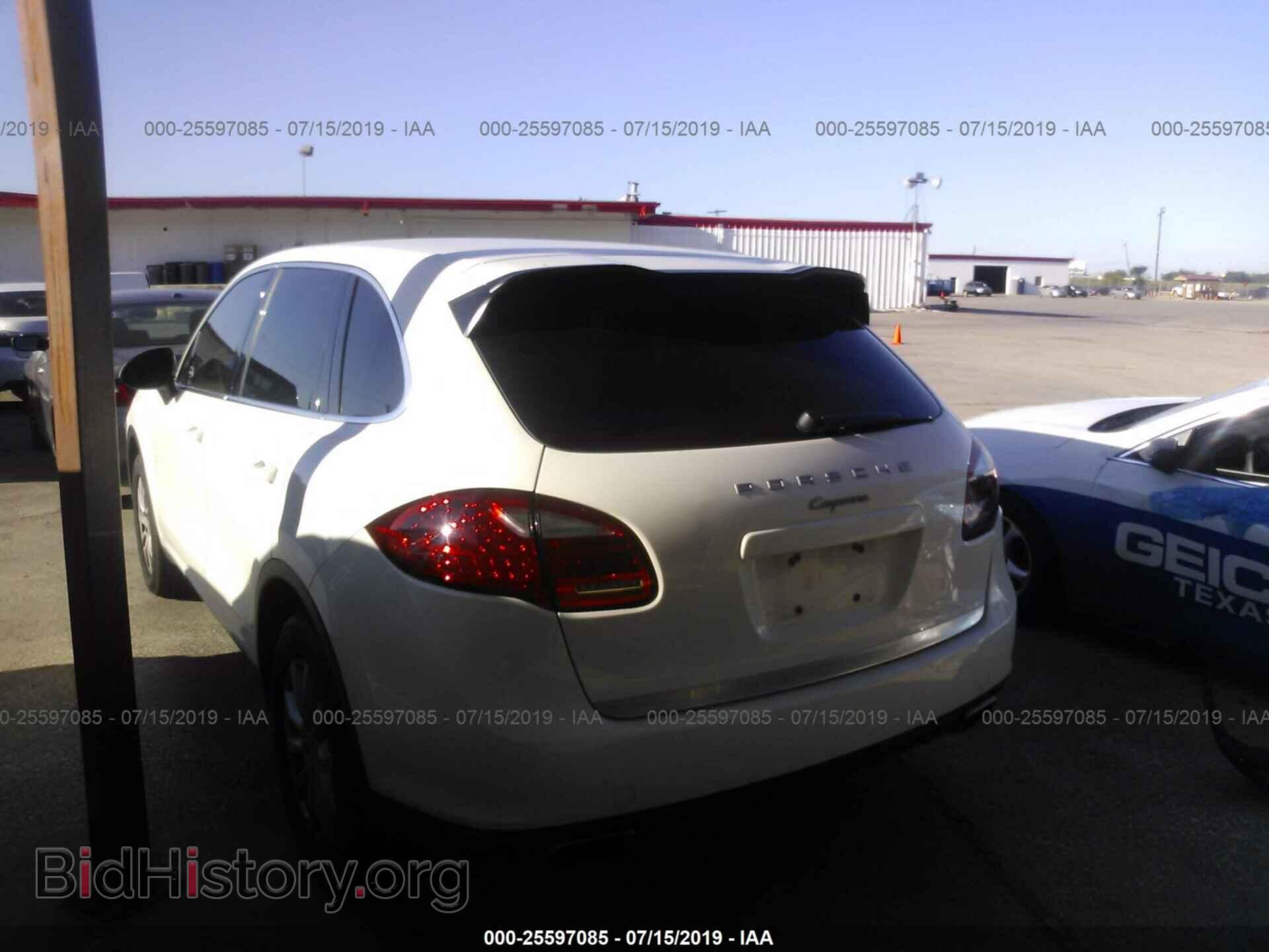 2011 PORSCHE CAYENNE - VIN: WP1AA2A24BLA10043 - Photo 3