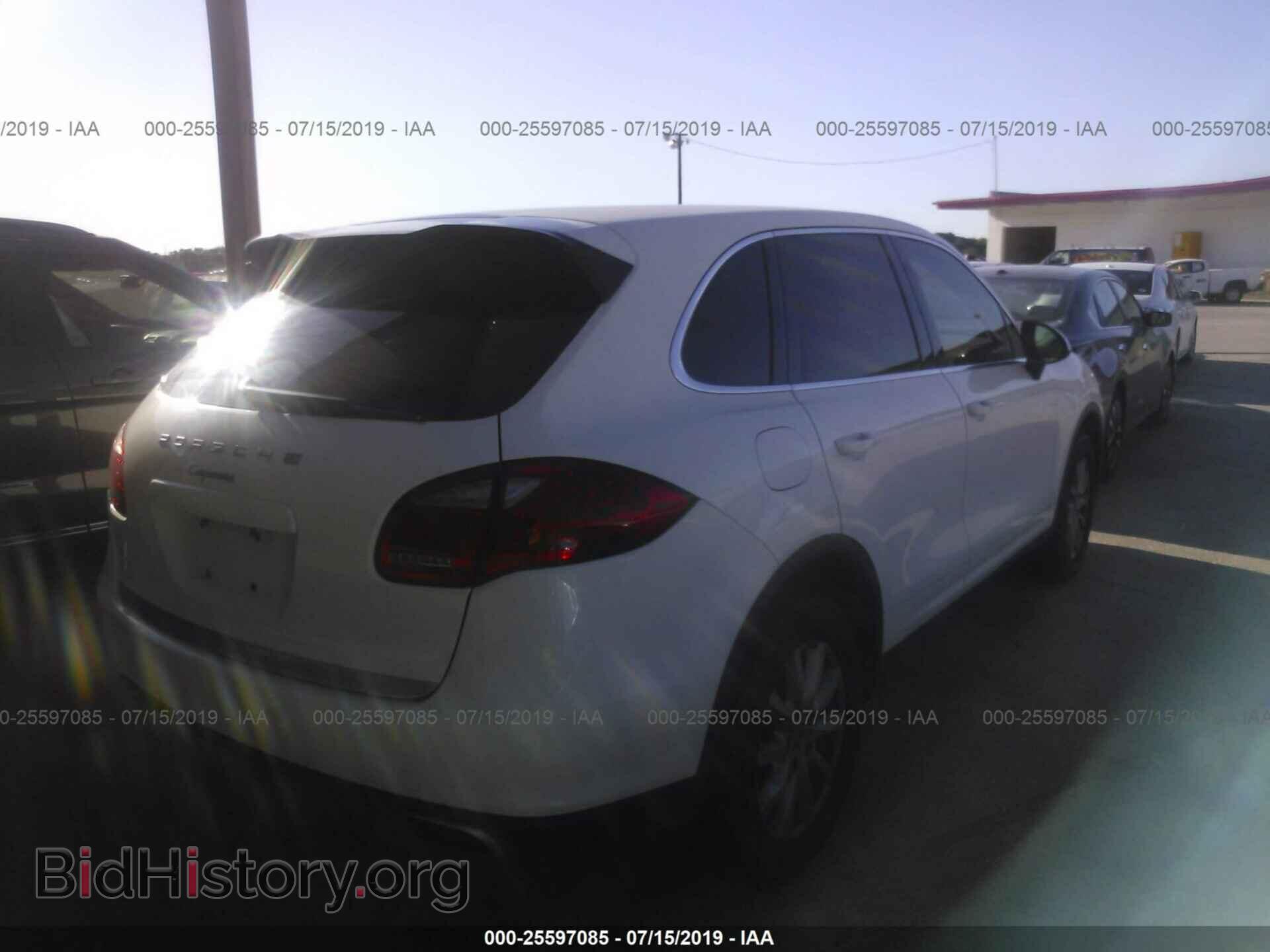2011 PORSCHE CAYENNE - VIN: WP1AA2A24BLA10043 - Photo 4