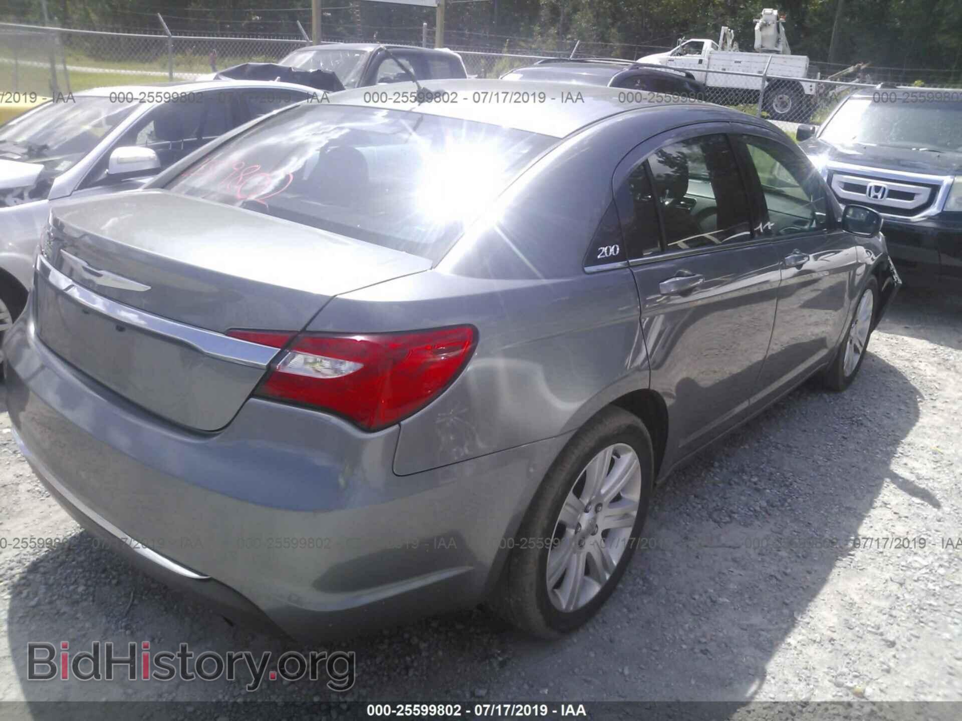 2013 CHRYSLER 200 - VIN: 1C3CCBAB1DN704995 - Photo 4