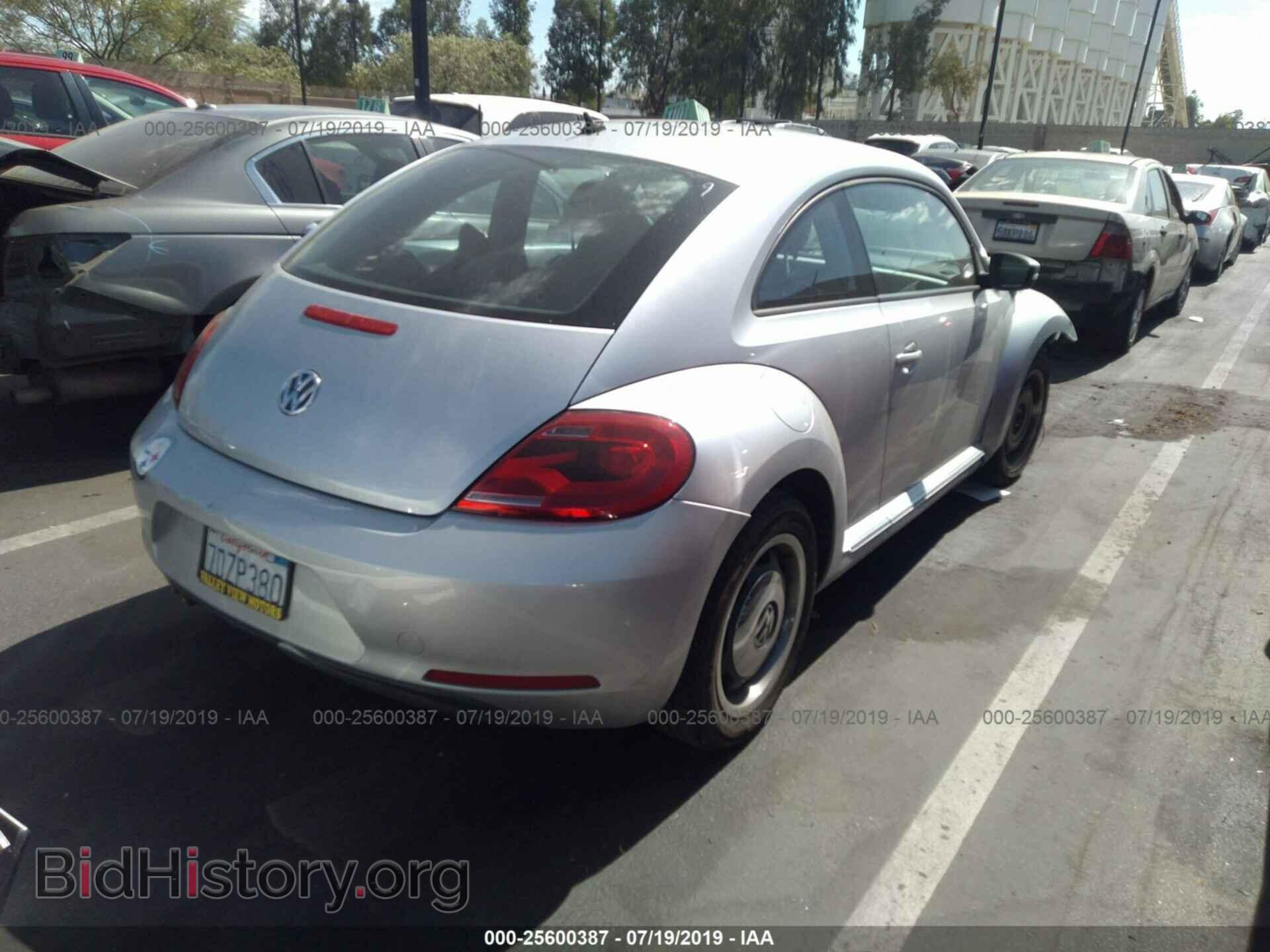 2012 VOLKSWAGEN BEETLE - VIN: 3VWJP7AT5CM601937 - Фото 4