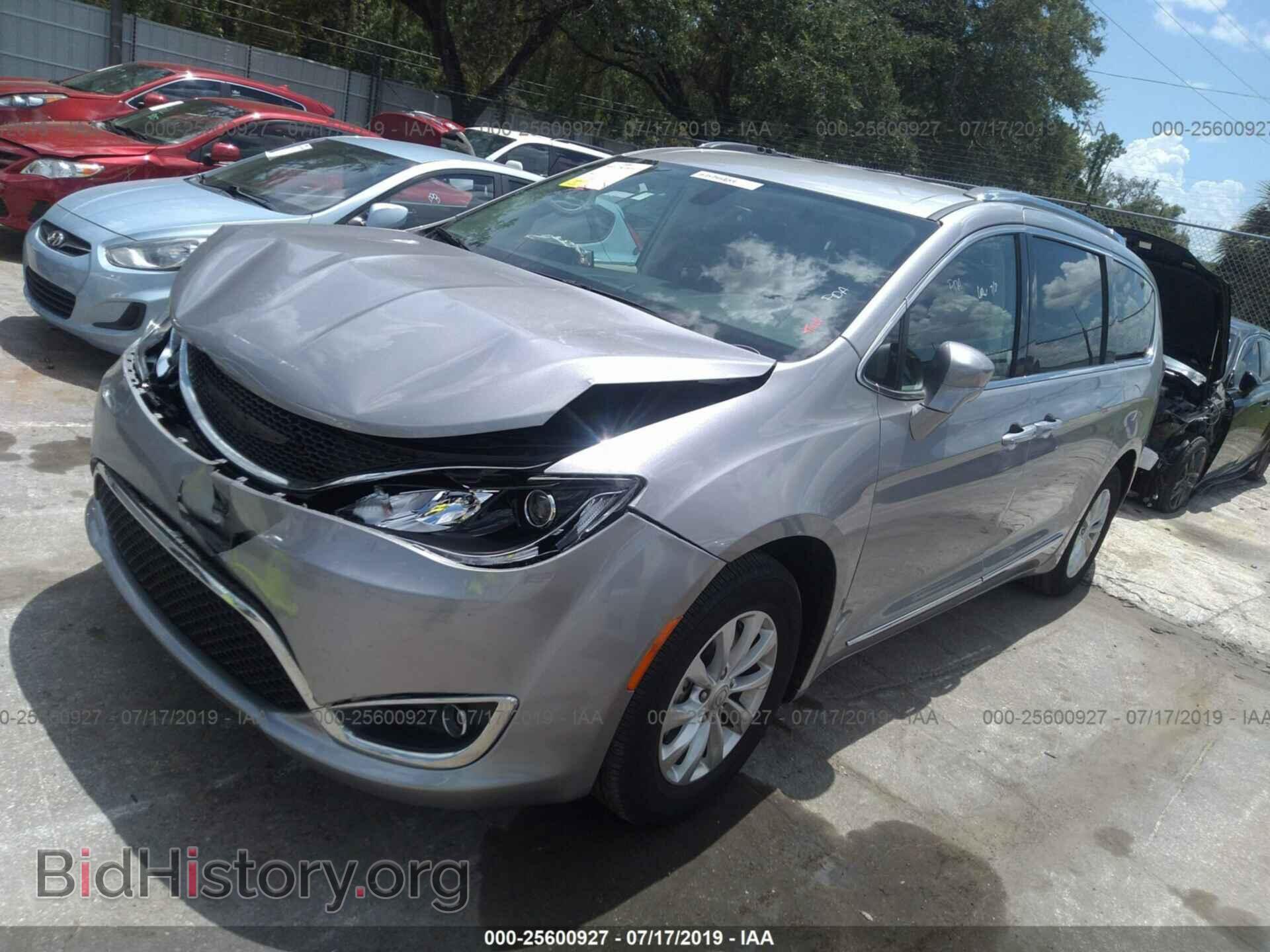2018 CHRYSLER PACIFICA - VIN: 2C4RC1BG1JR120086 - Фото 2