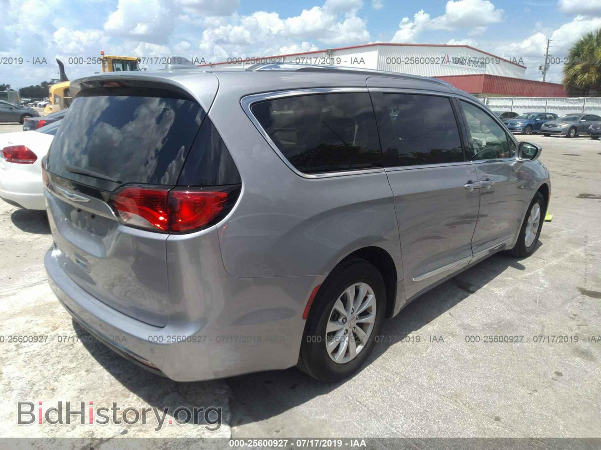 2018 CHRYSLER PACIFICA - VIN: 2C4RC1BG1JR120086 - Фото 4
