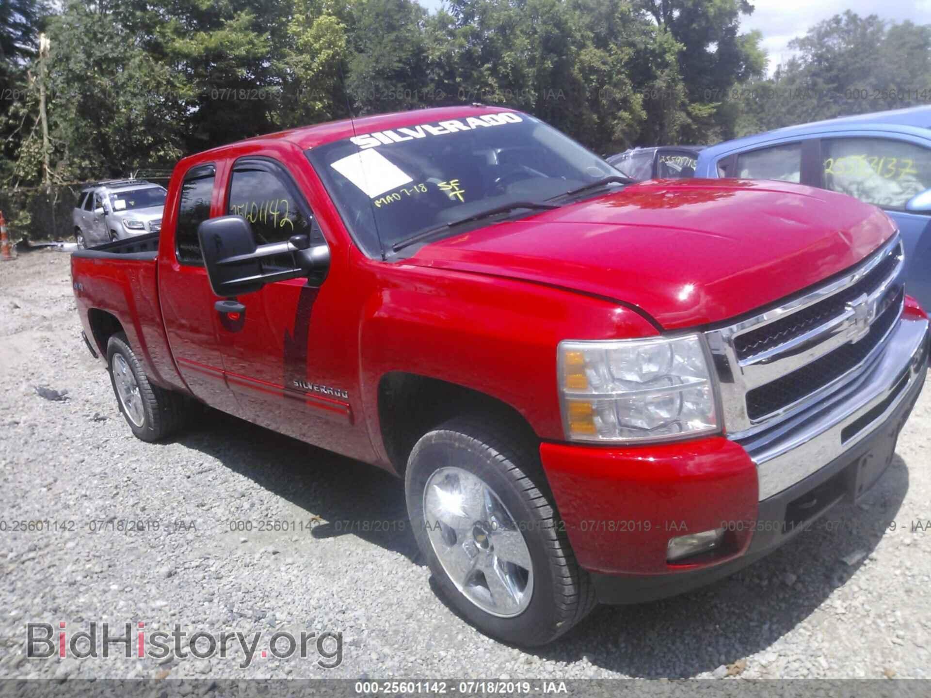 Фотография 1GCRKSE37BZ417940 - CHEVROLET SILVERADO 2011