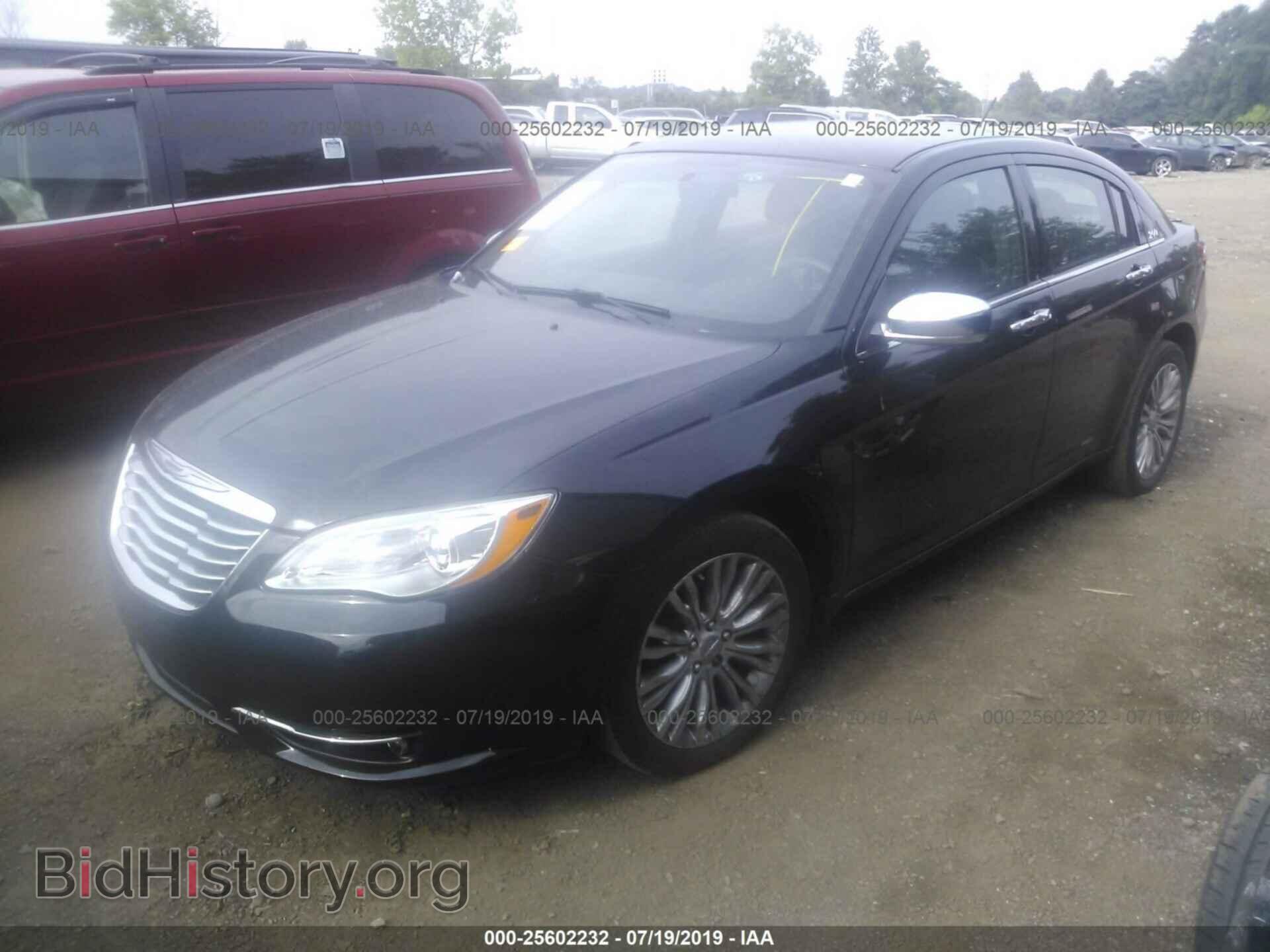 2012 CHRYSLER 200 - VIN: 1C3CCBCB0CN304924 - Фото 2