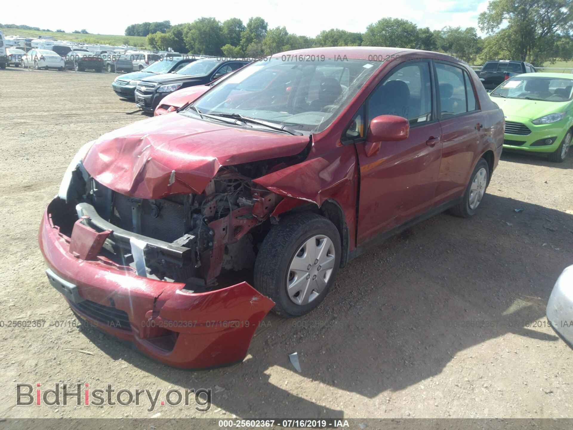 2009 NISSAN VERSA - VIN: 3N1BC11E59L427564 - Фото 2