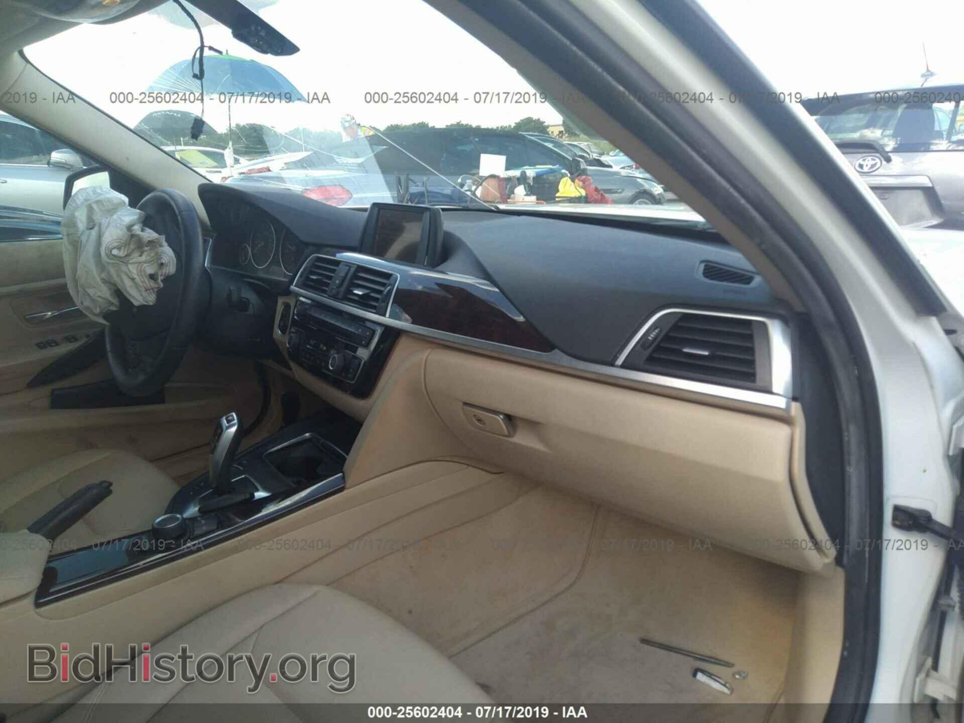 2016 BMW 320 - VIN: WBA8A9C59GK616044 - Фото 5